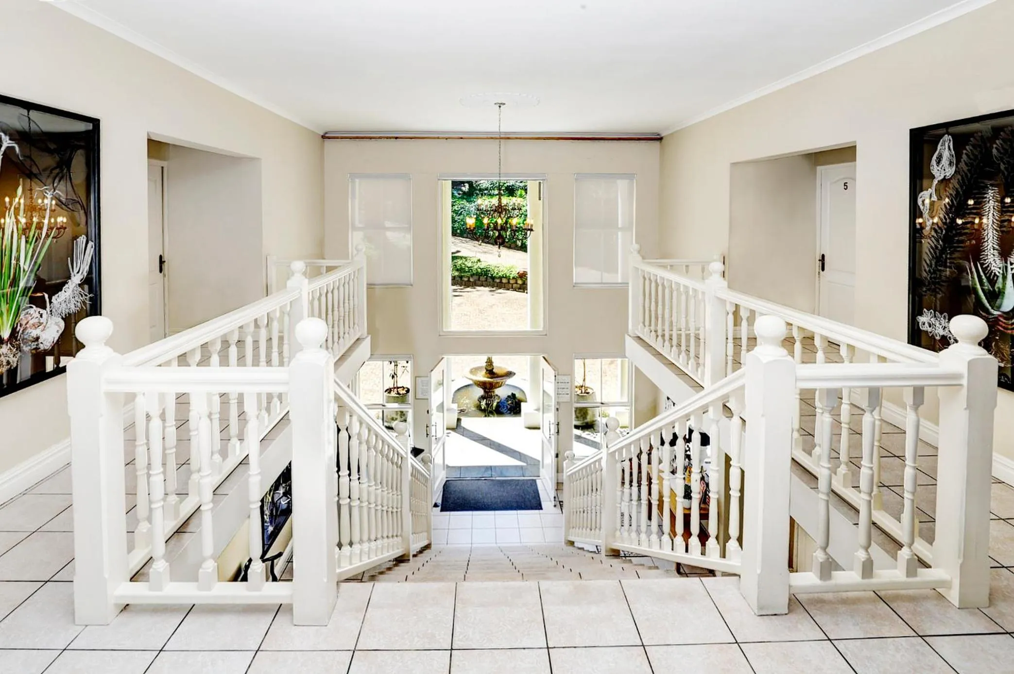 Property building, Bed in Bell Rosen Guest House