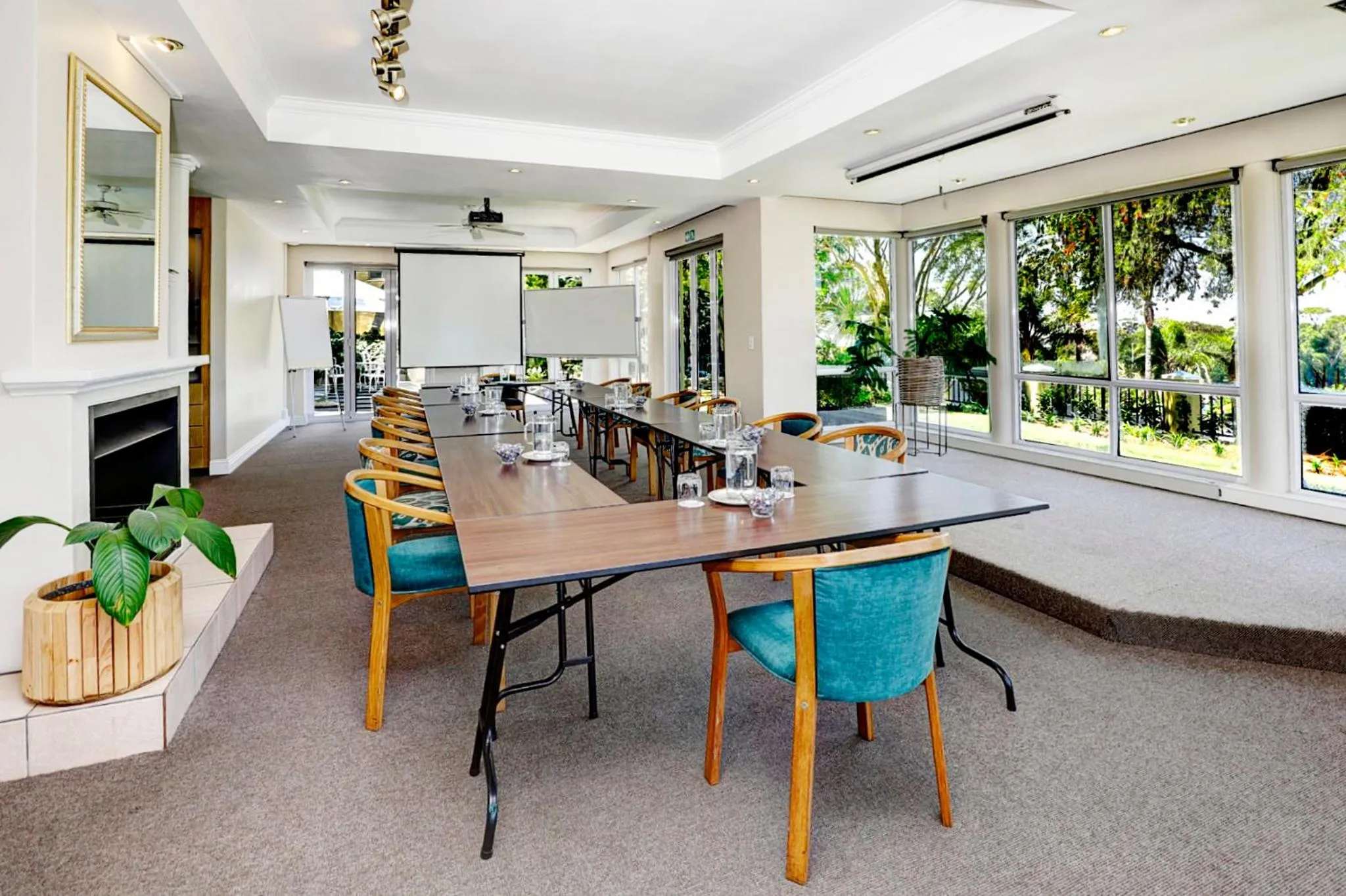 Banquet/Function facilities in Bell Rosen Guest House