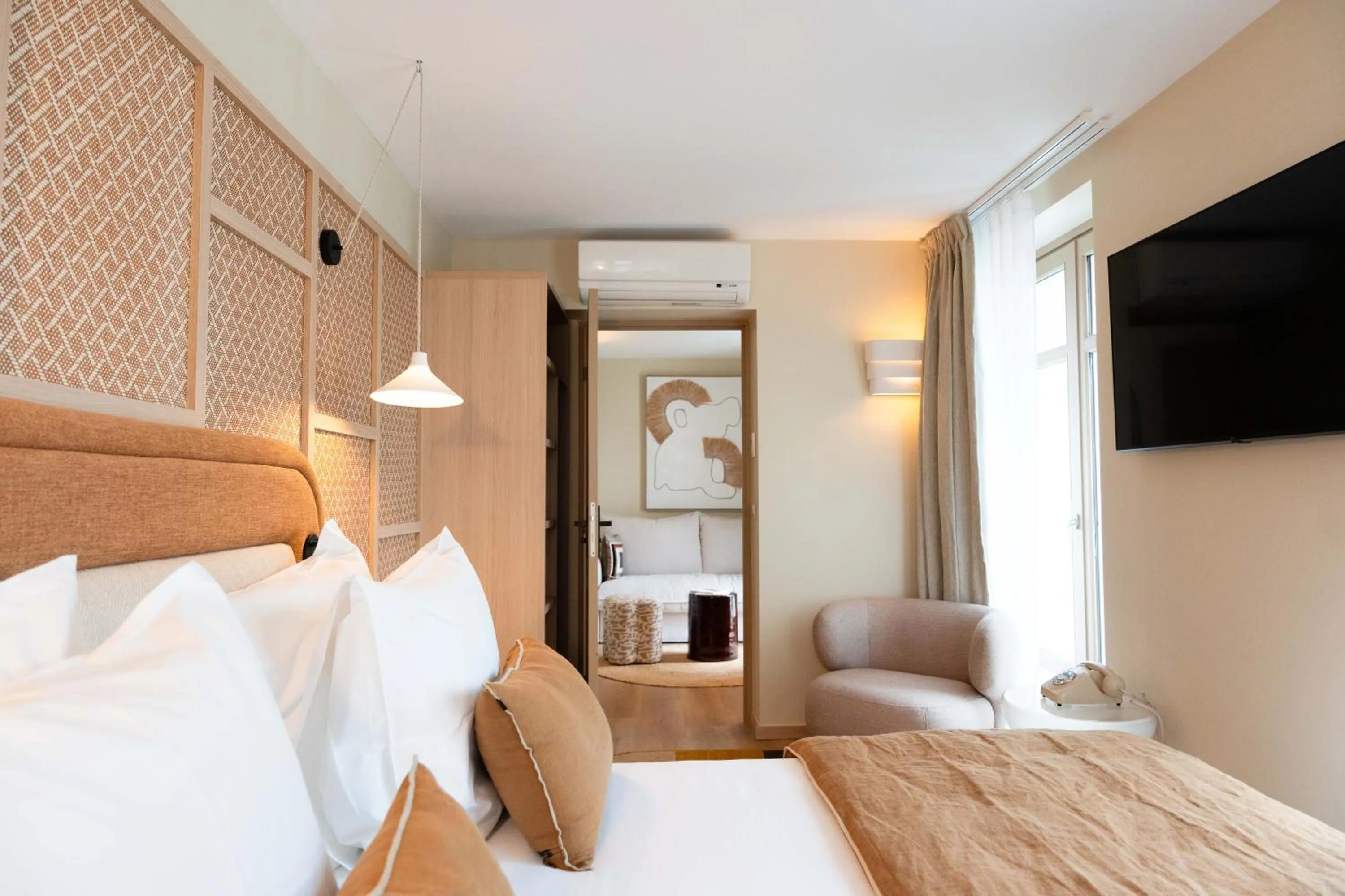 TV and multimedia, Bed in Roc Seven Biarritz