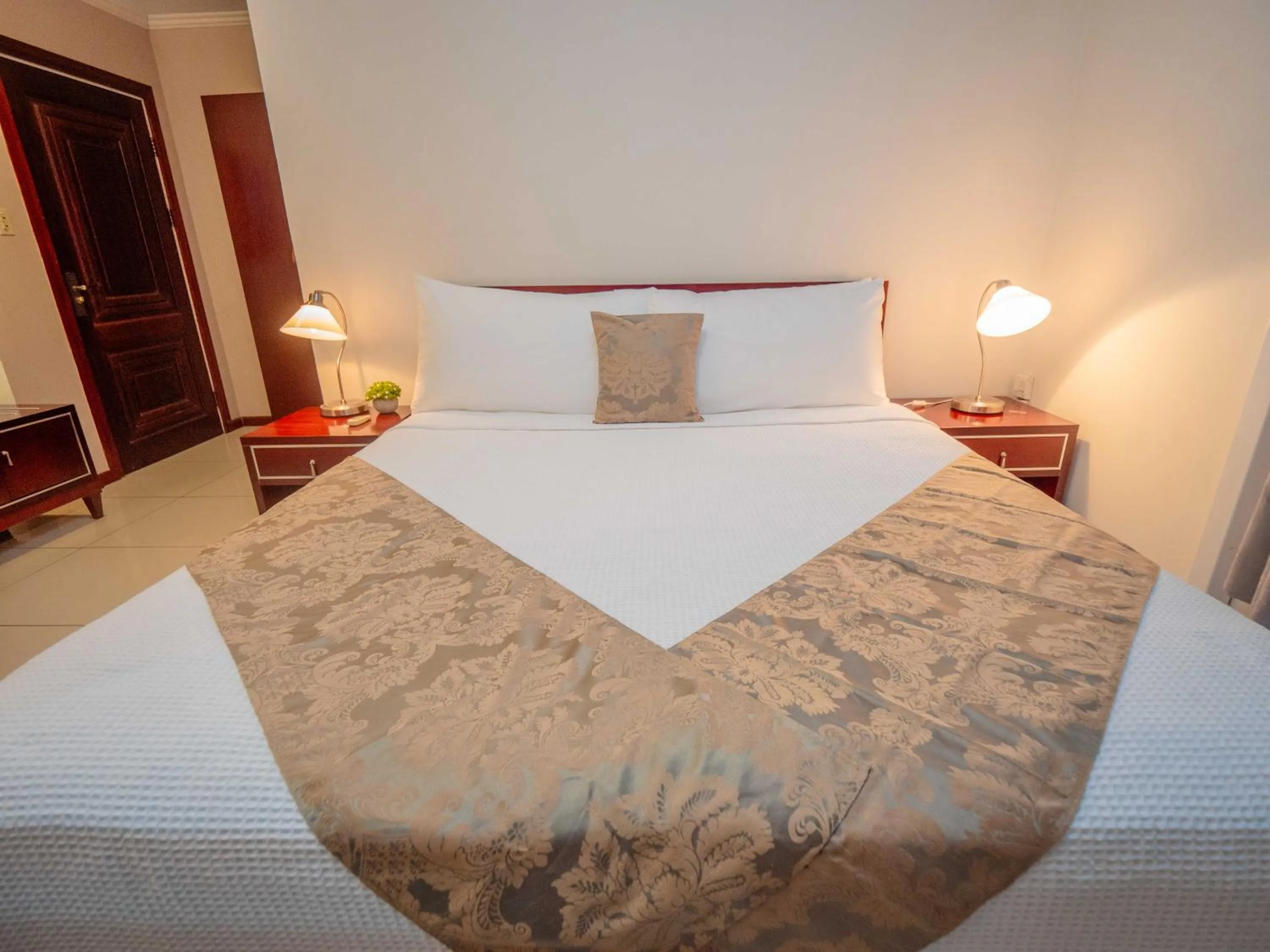 Bed in Hotel Palacio