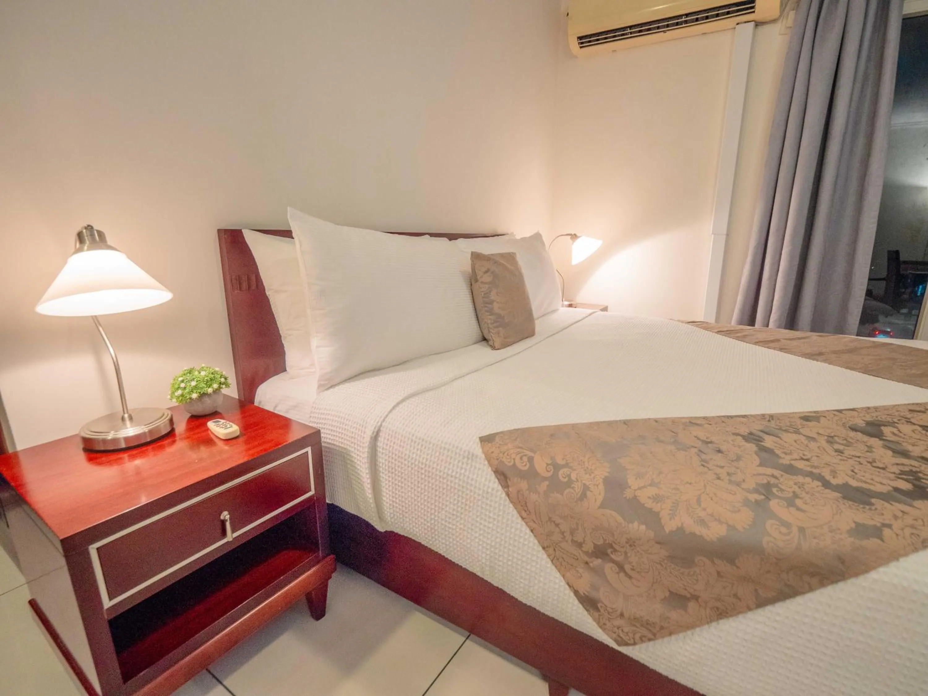 Bed in Hotel Palacio