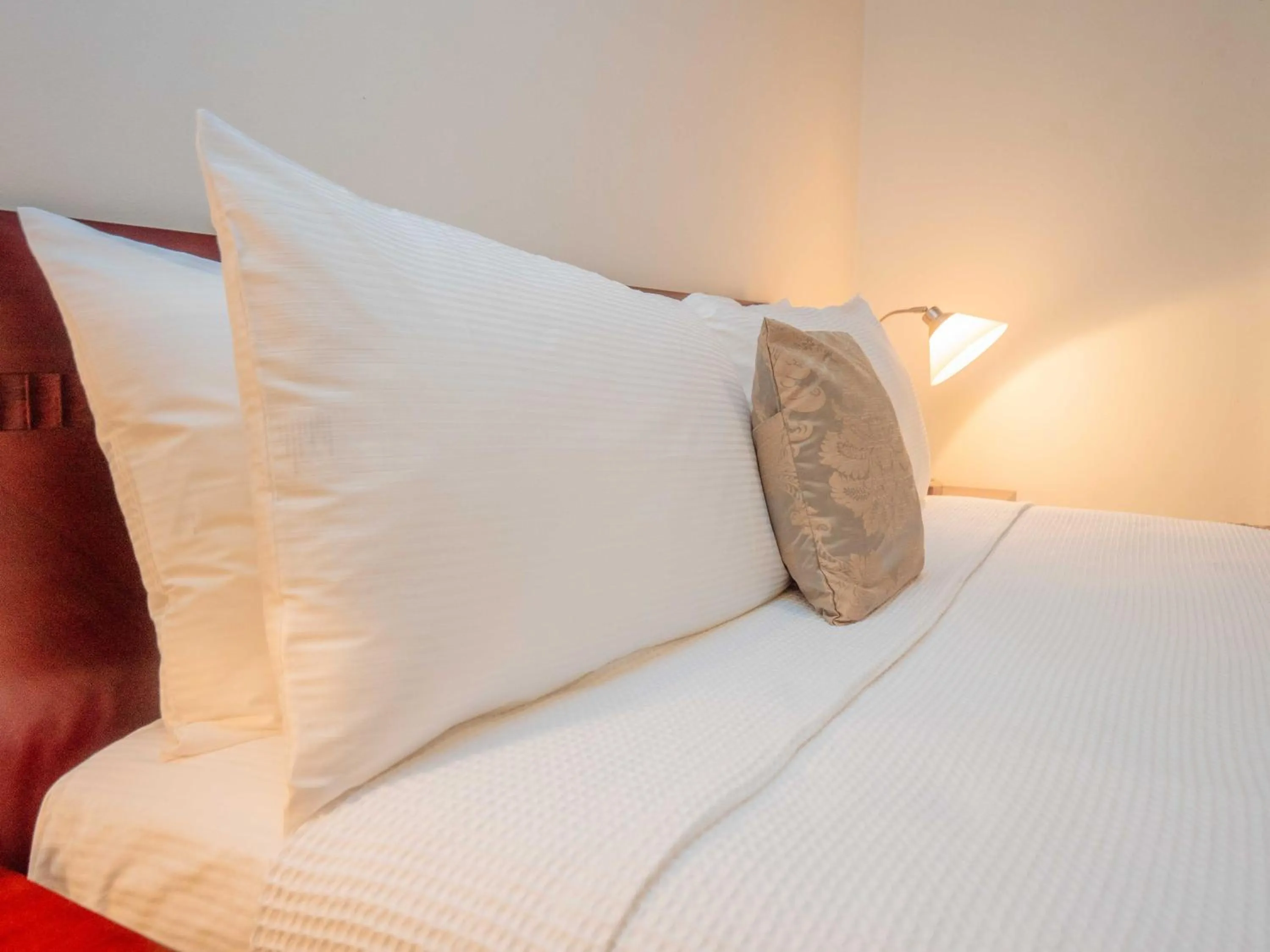 Bed in Hotel Palacio