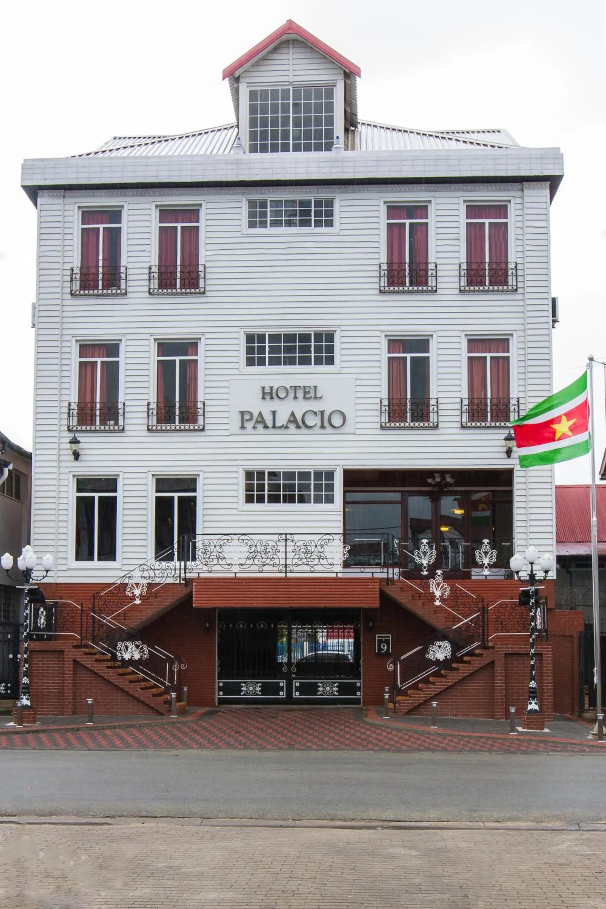 Facade/entrance in Hotel Palacio