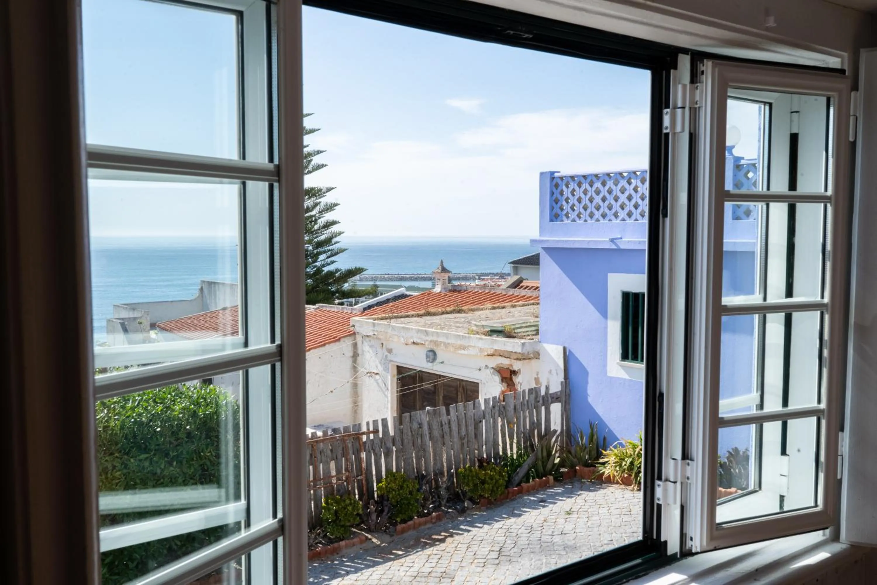 Sea view in Chill in Ericeira Surf House