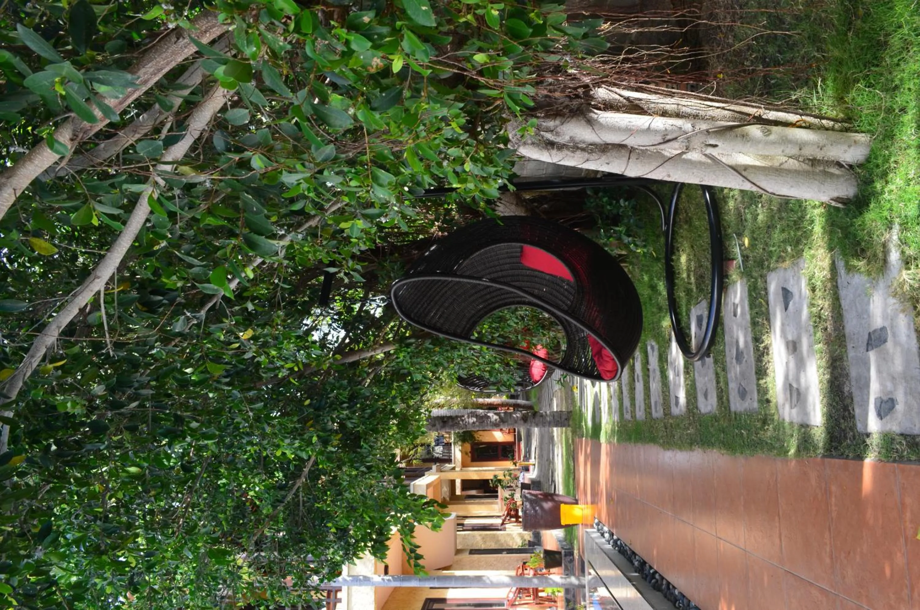 Restaurant/places to eat in Rang Garden Bungalow