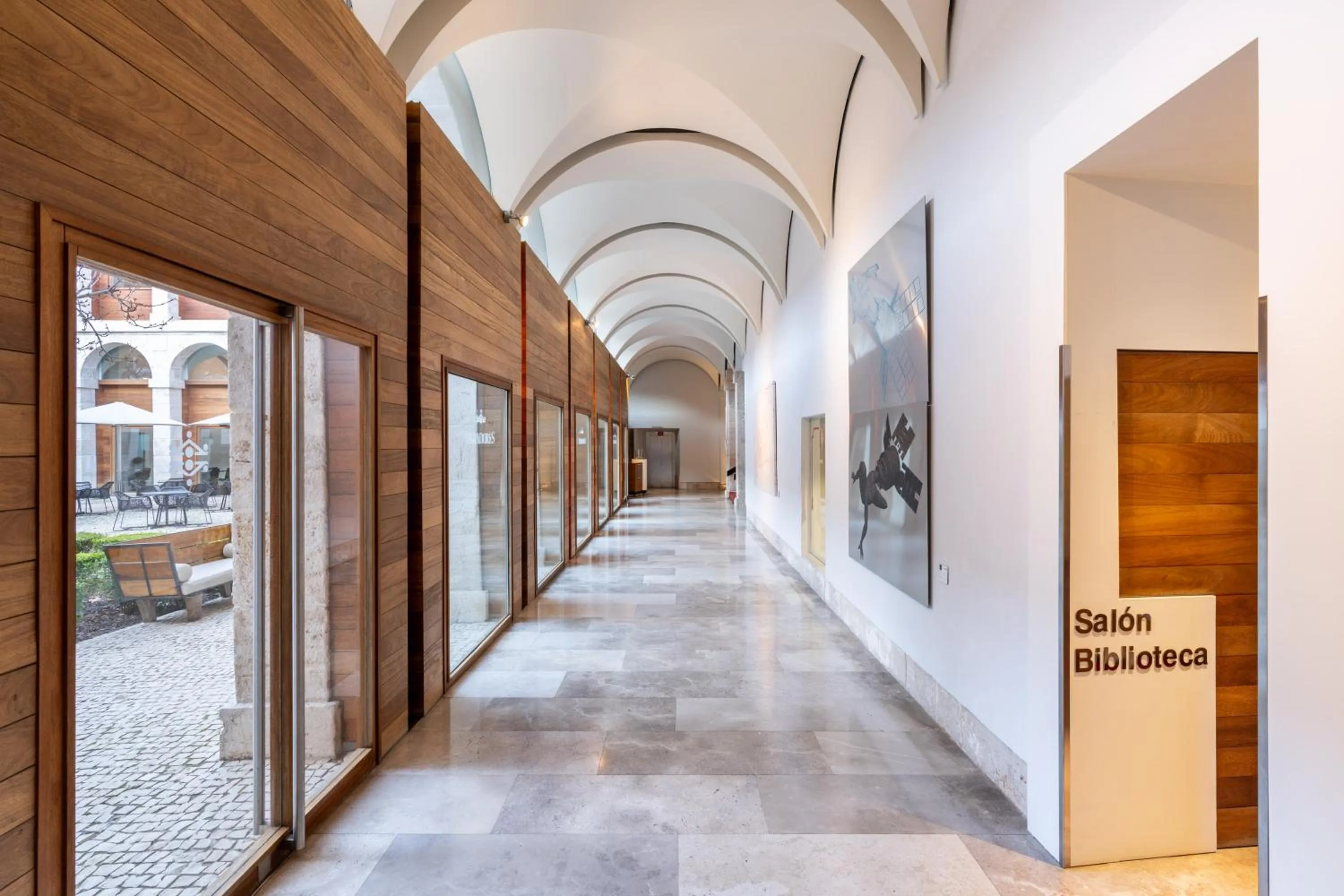 Property building in Parador de Alcalá de Henares