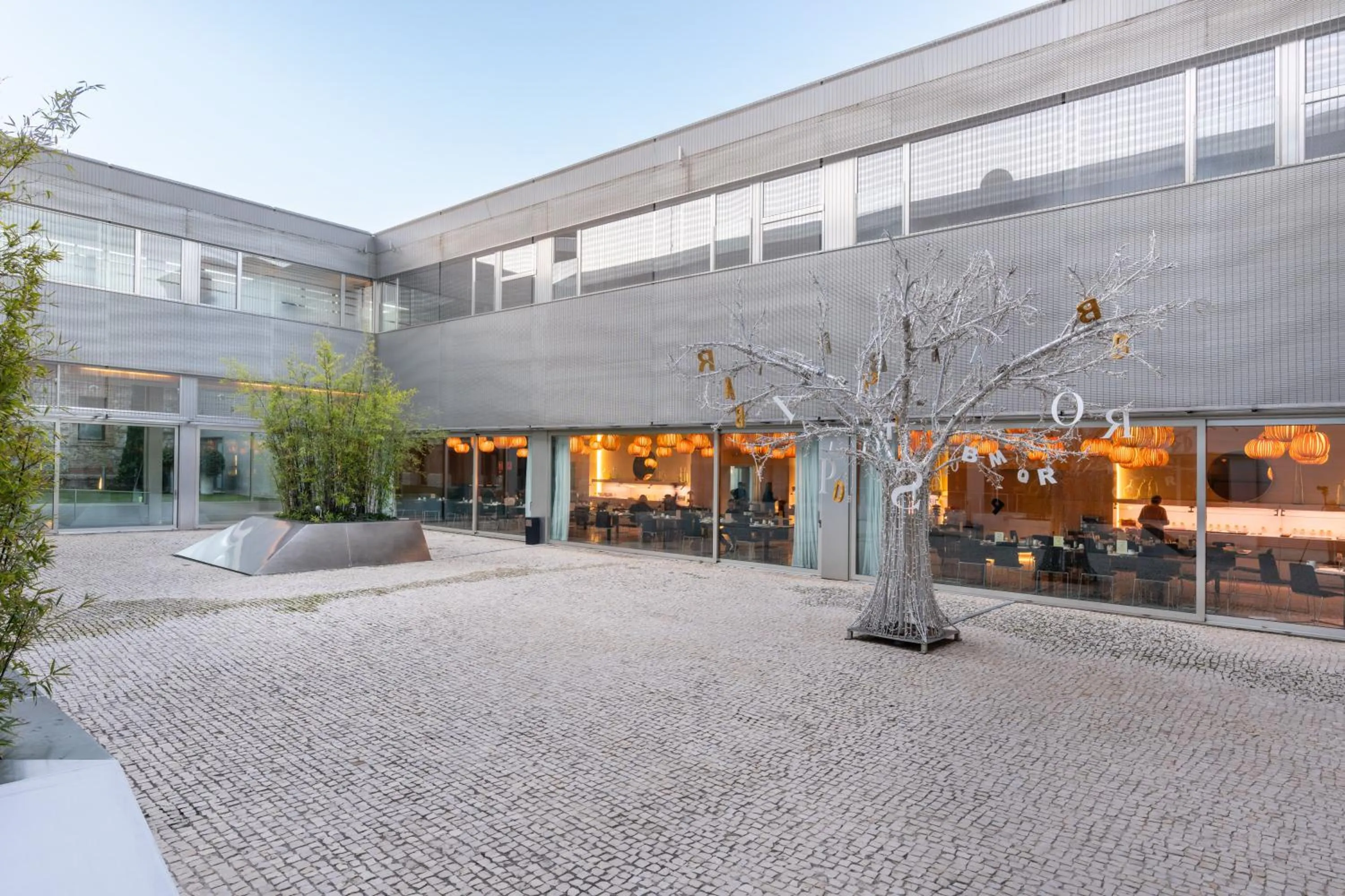 Patio in Parador de Alcalá de Henares