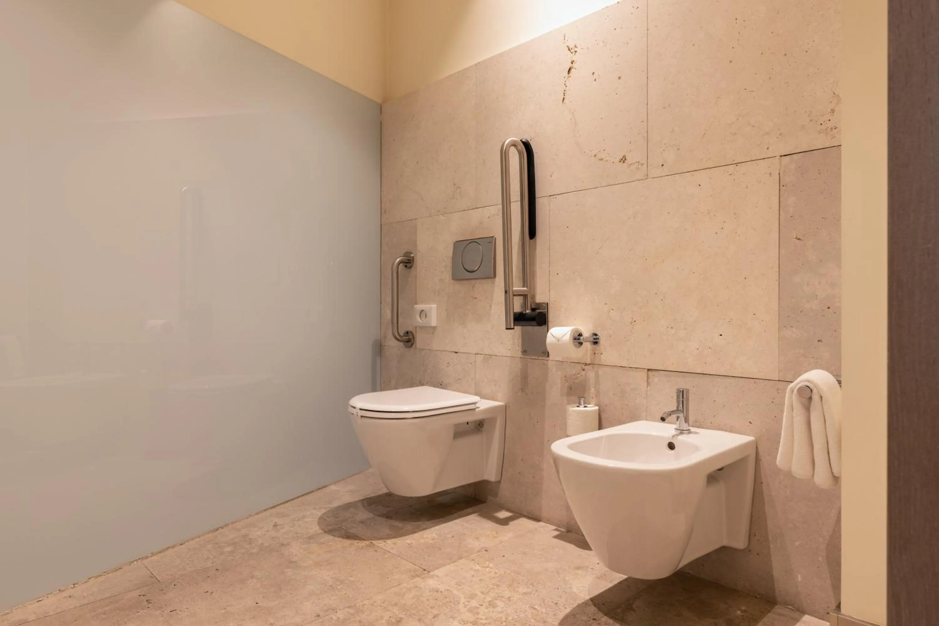 Bathroom in Parador de Alcalá de Henares