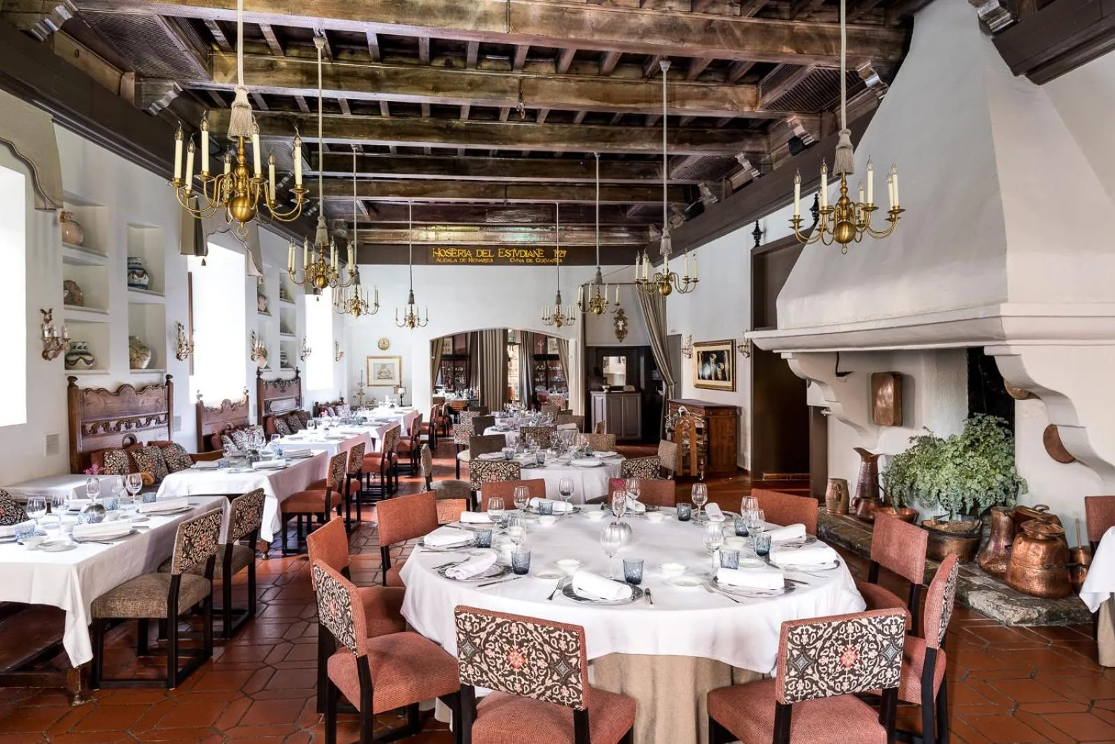Restaurant/places to eat in Parador de Alcalá de Henares