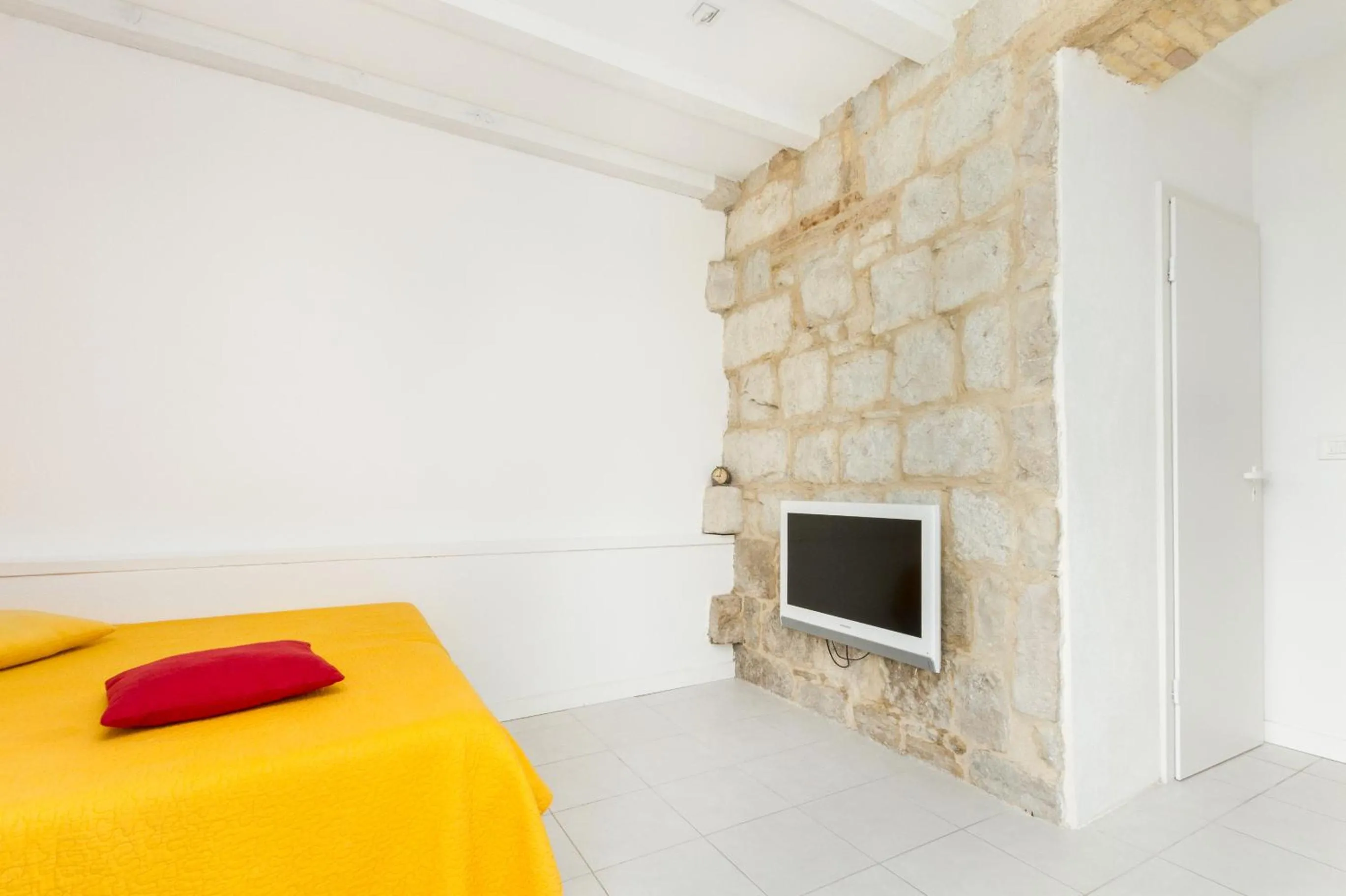 TV and multimedia, Bed in Eco Old Town Beach
