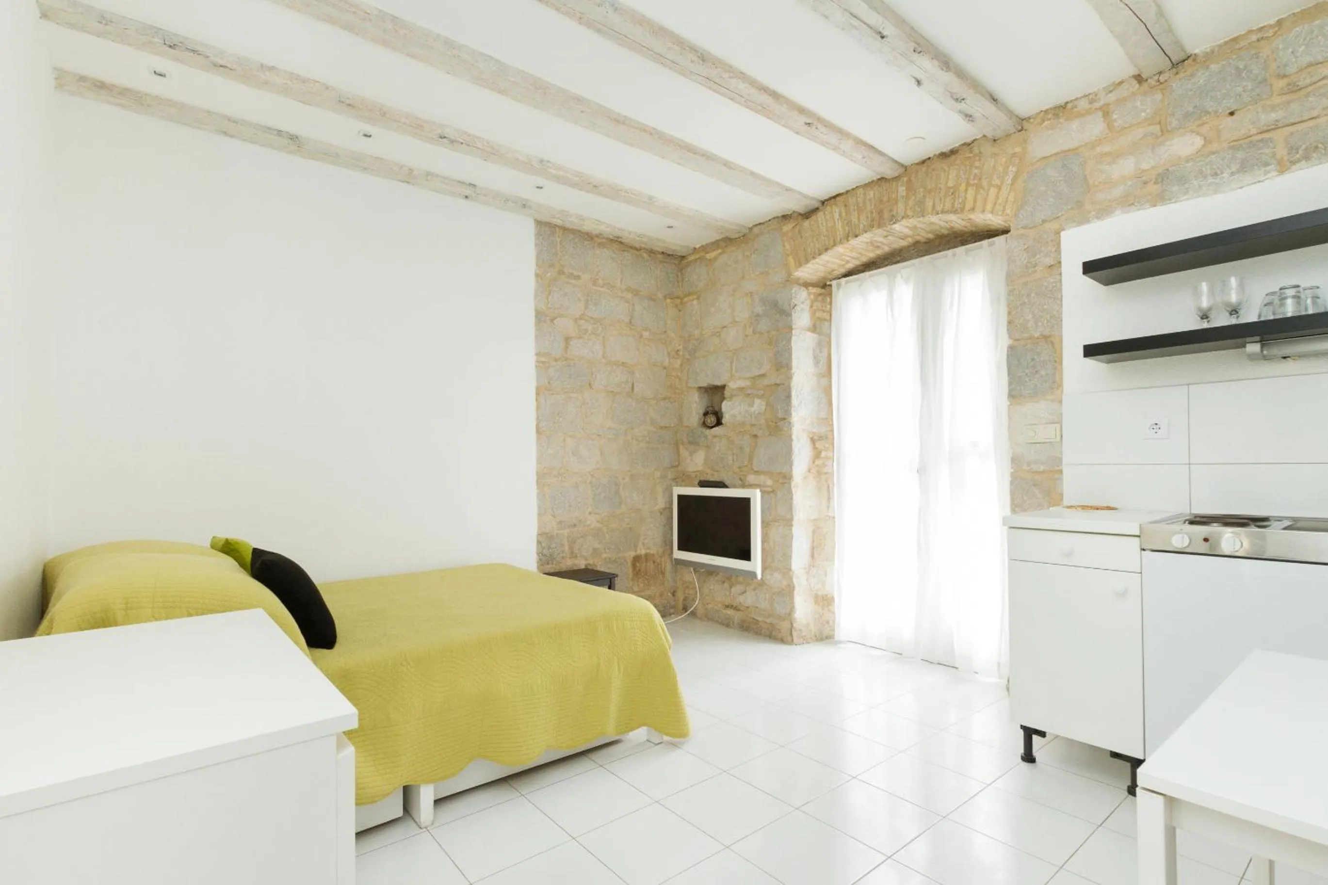 Photo of the whole room, Bed in Eco Old Town Beach