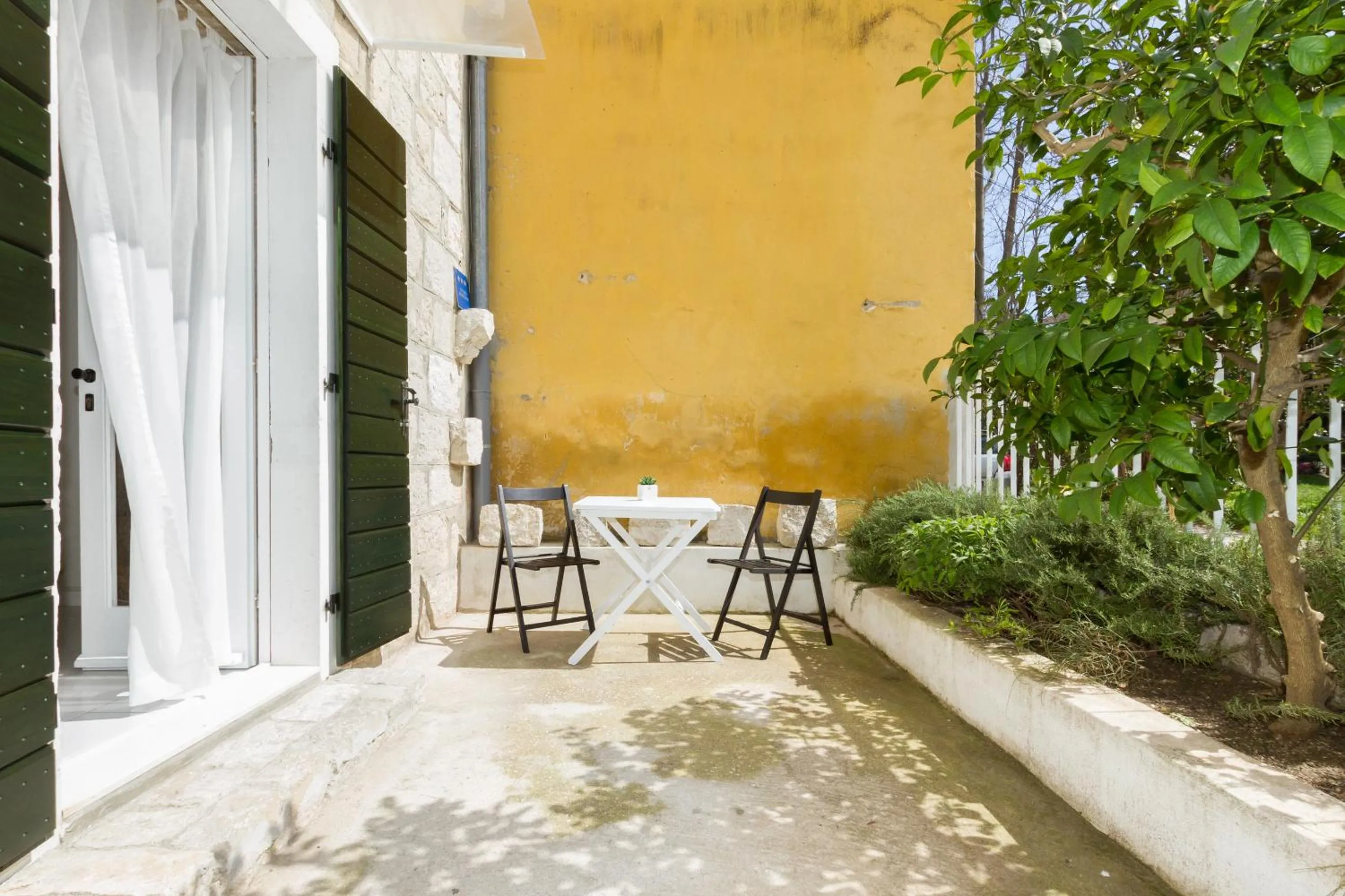 Patio in Eco Old Town Beach