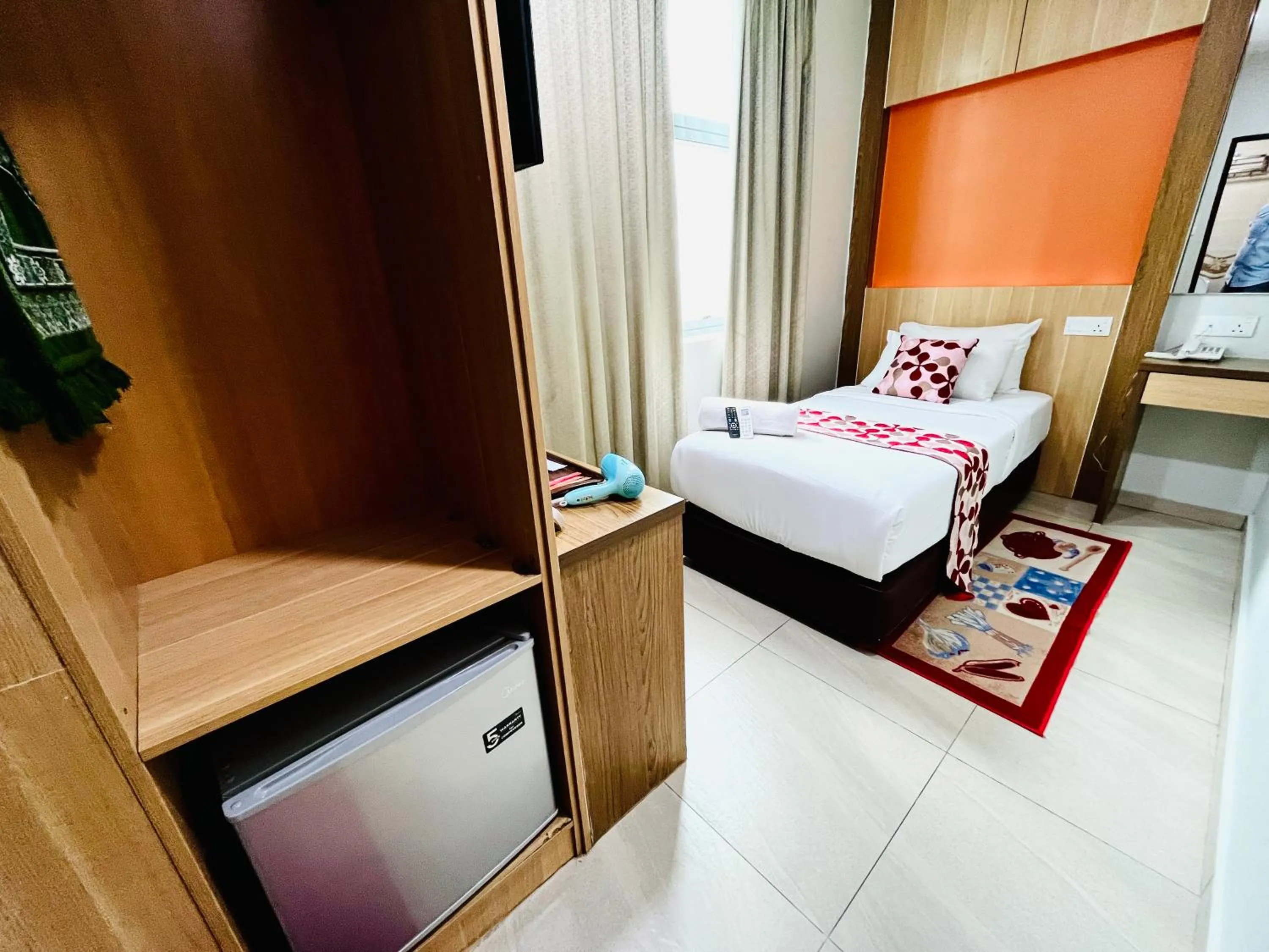 Property building, Bed in Prime Hotel at TRX Tower