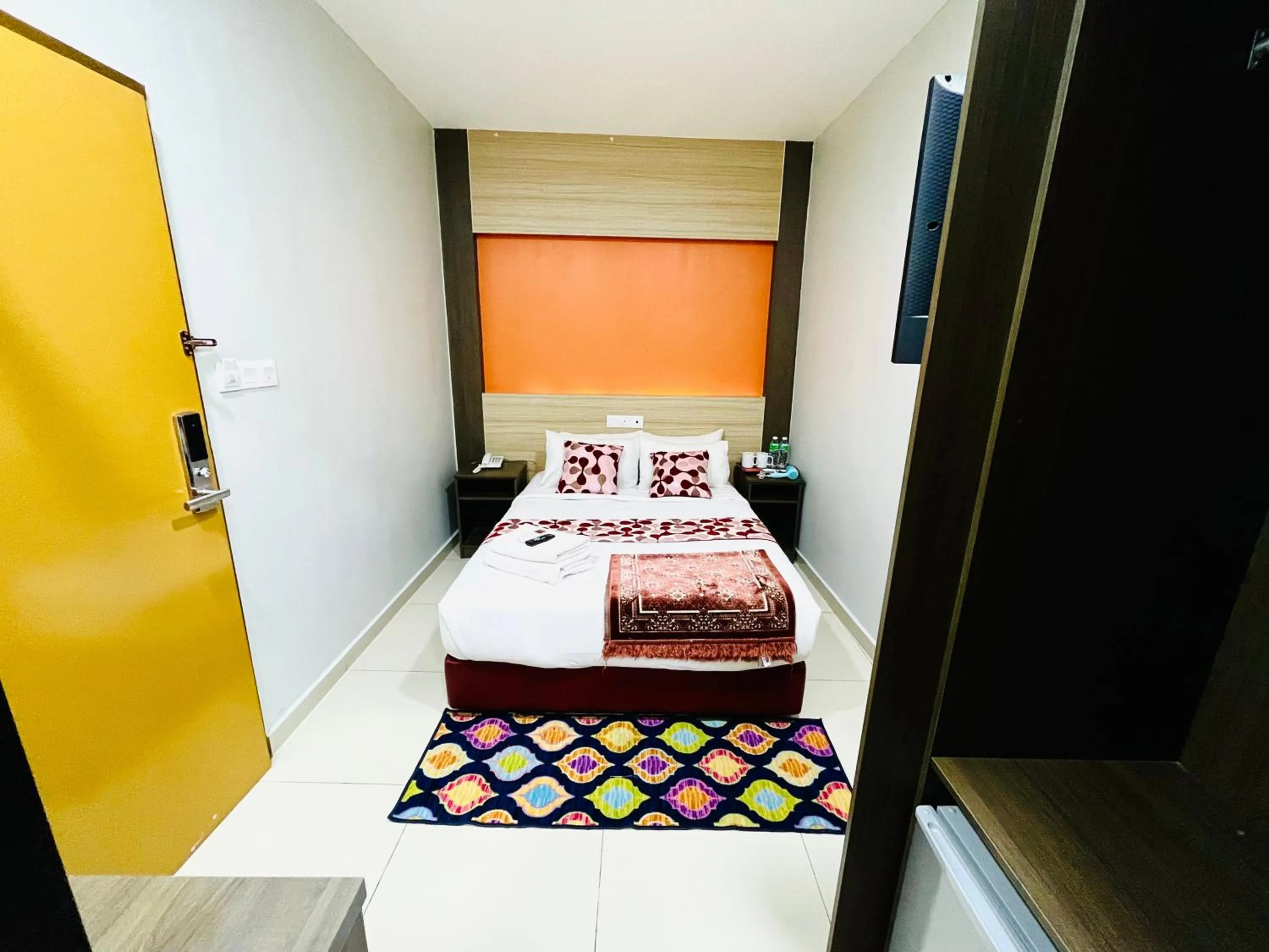 Property building, Bed in Prime Hotel at TRX Tower