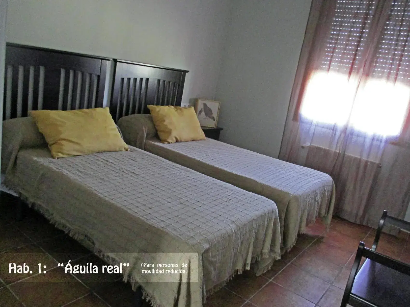 Twin Room - single occupancy - Disability Access in Casa Rural El Nidal Twin Room - single occupancy - Disability Access in Casa Rural El Nidal