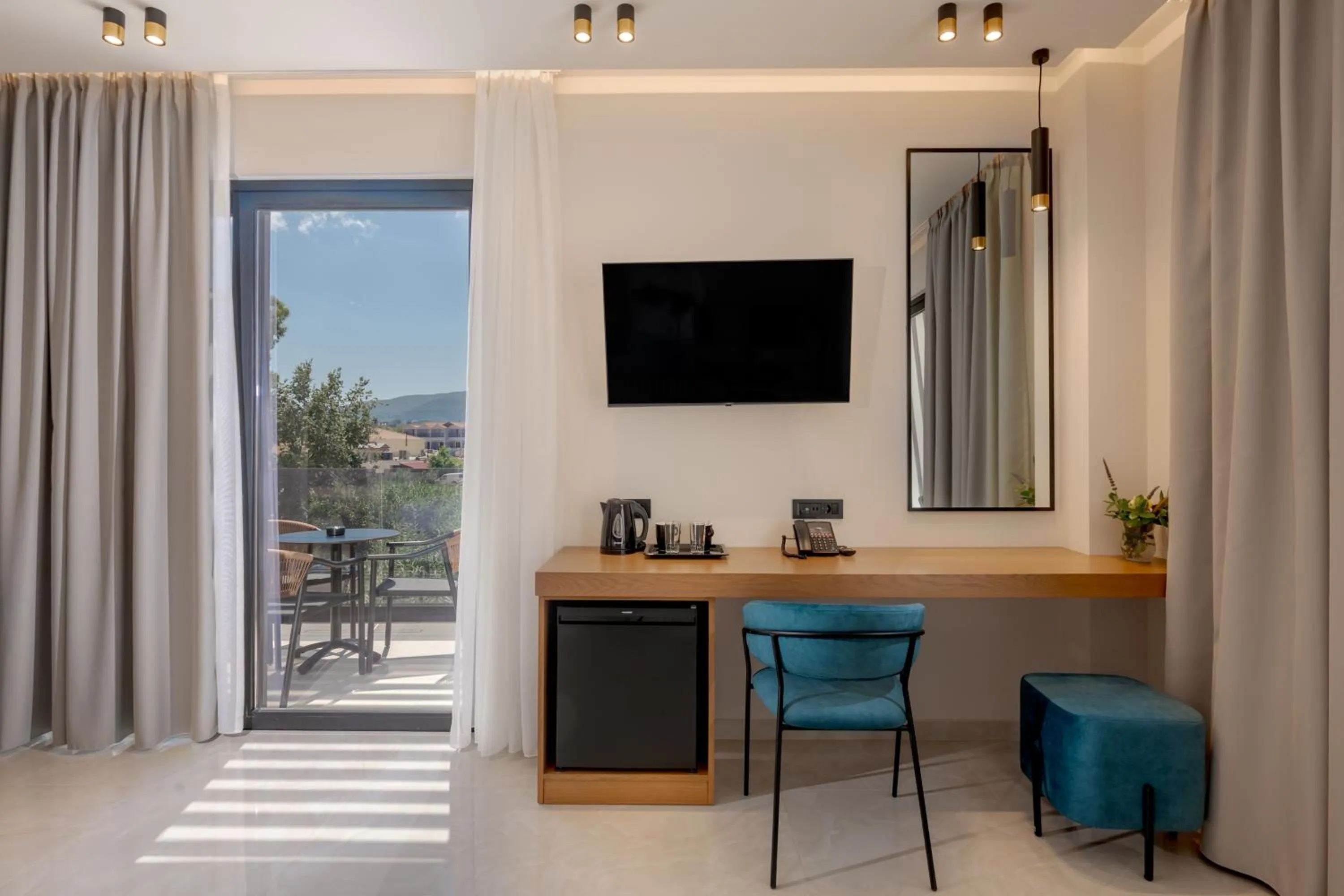 TV and multimedia in Canadian Hotel