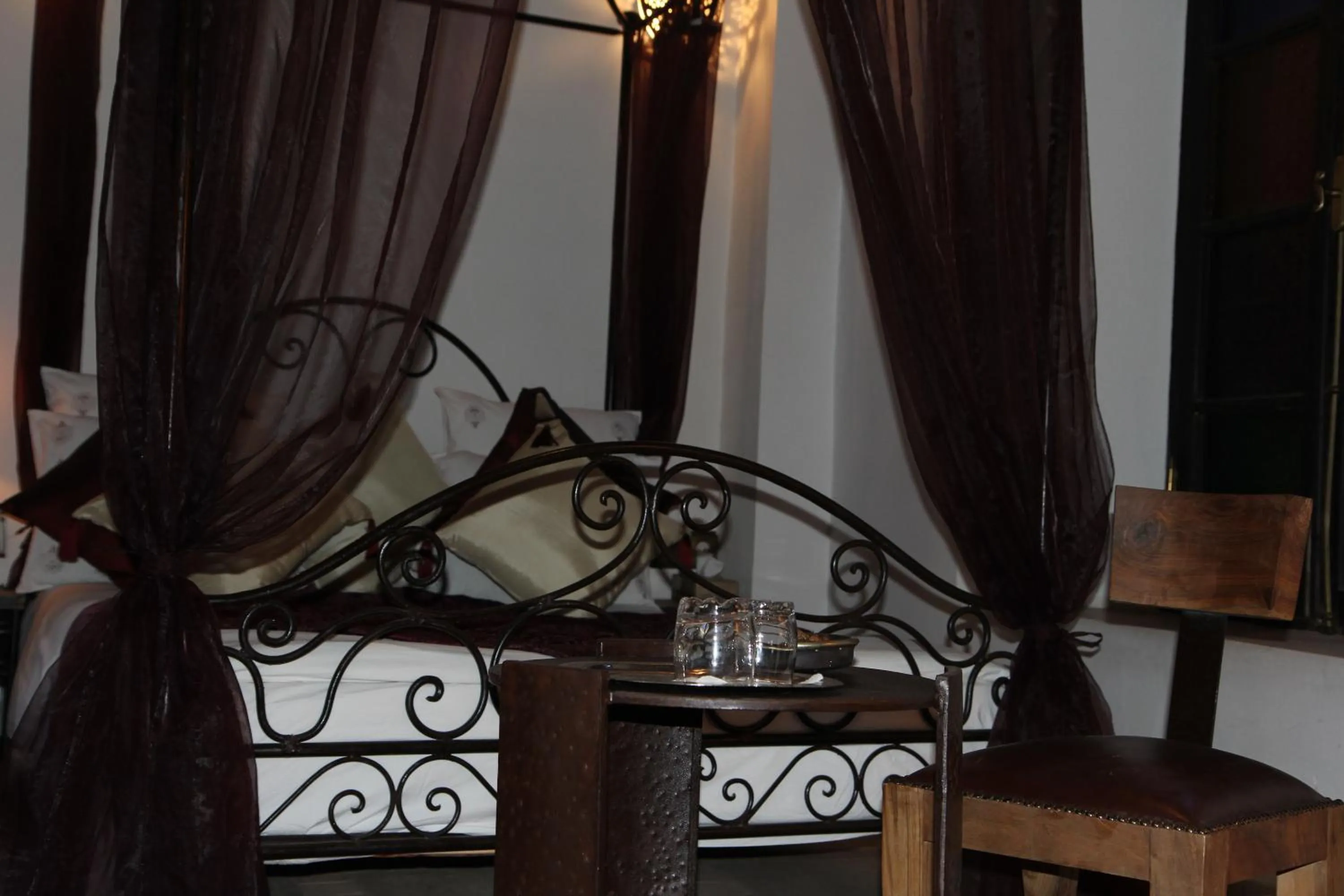 Photo of the whole room, Bed in Riad Terra Bahia