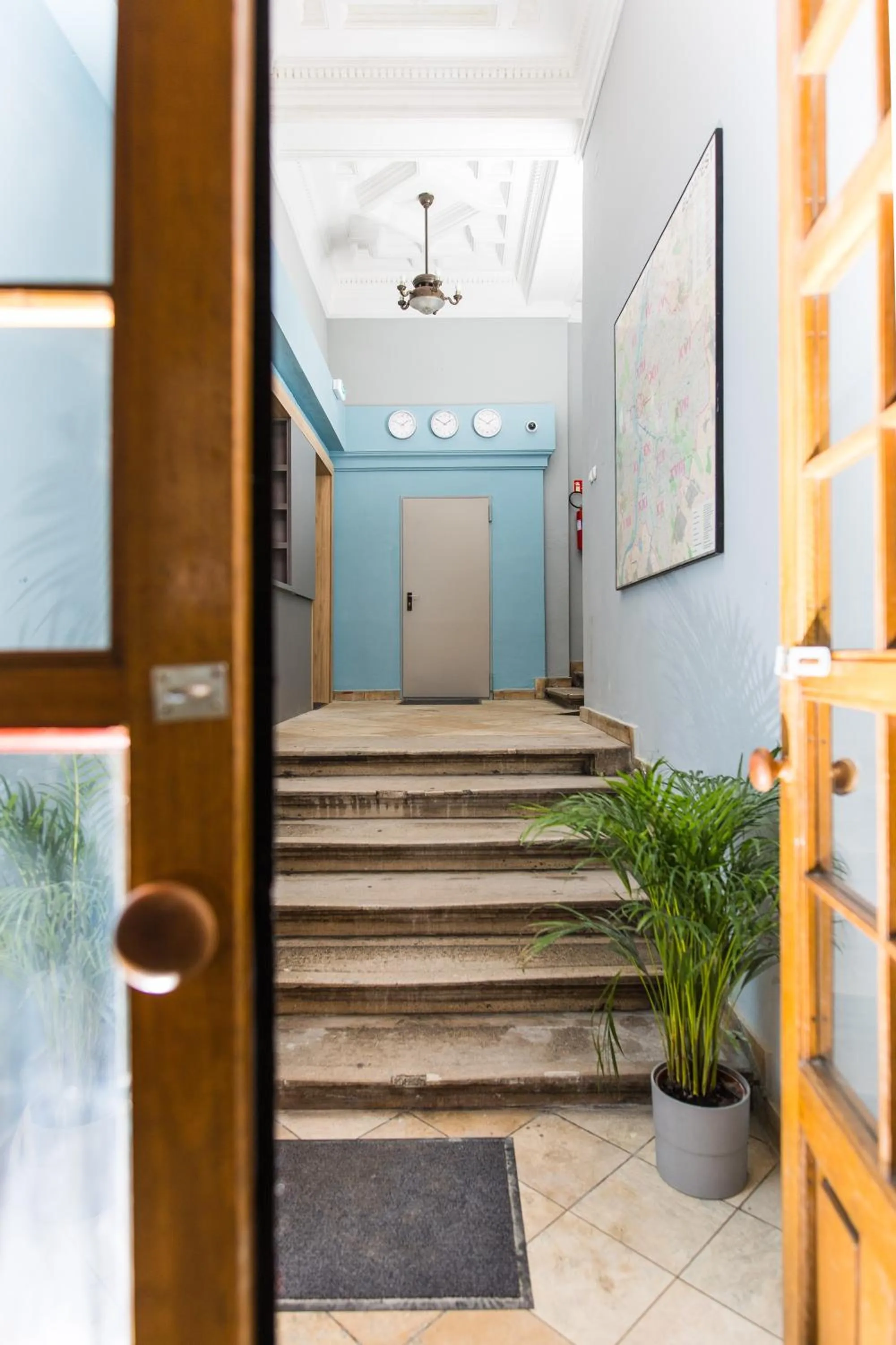 Lobby or reception in 2B Hostel & Rooms