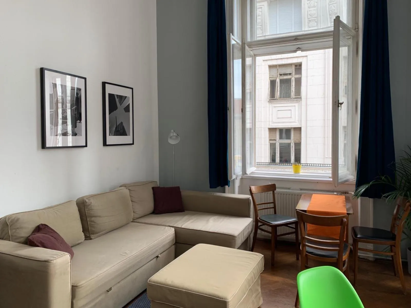 Seating area in 2B Hostel & Rooms