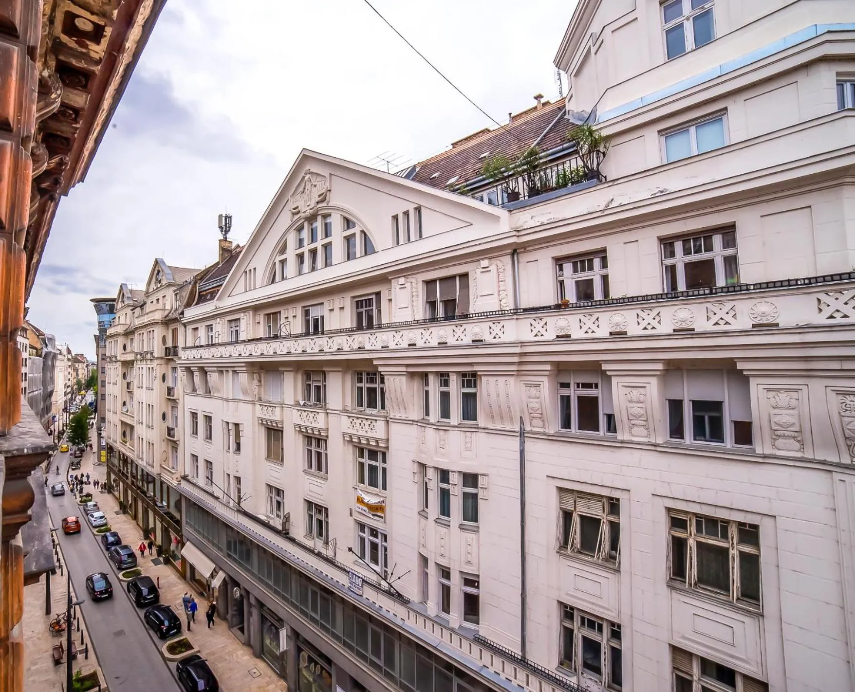 Street view in 2B Hostel & Rooms