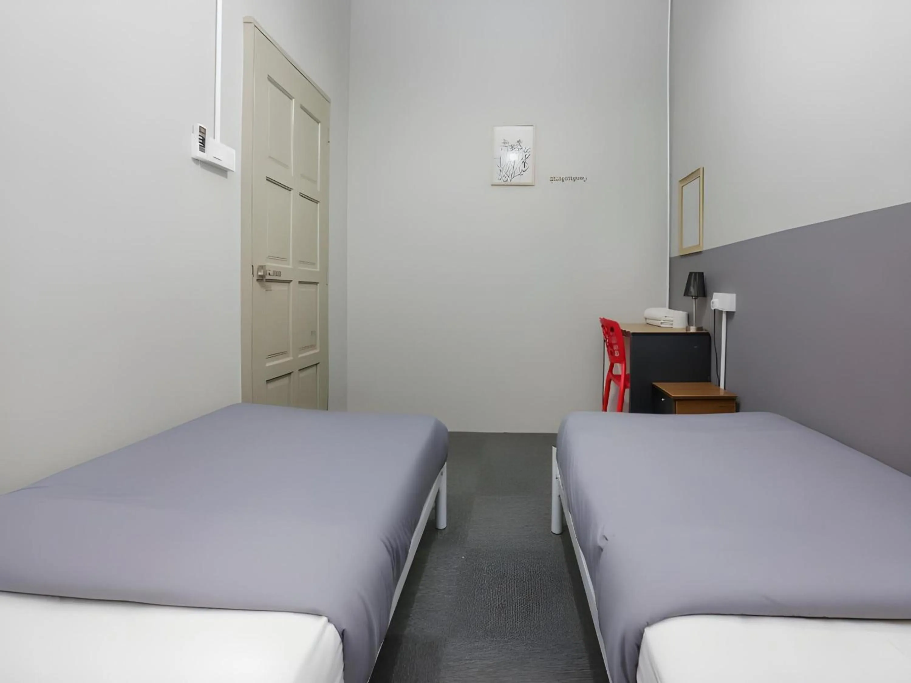 Photo of the whole room in SPOT ON 89751 Bed Station Guest House