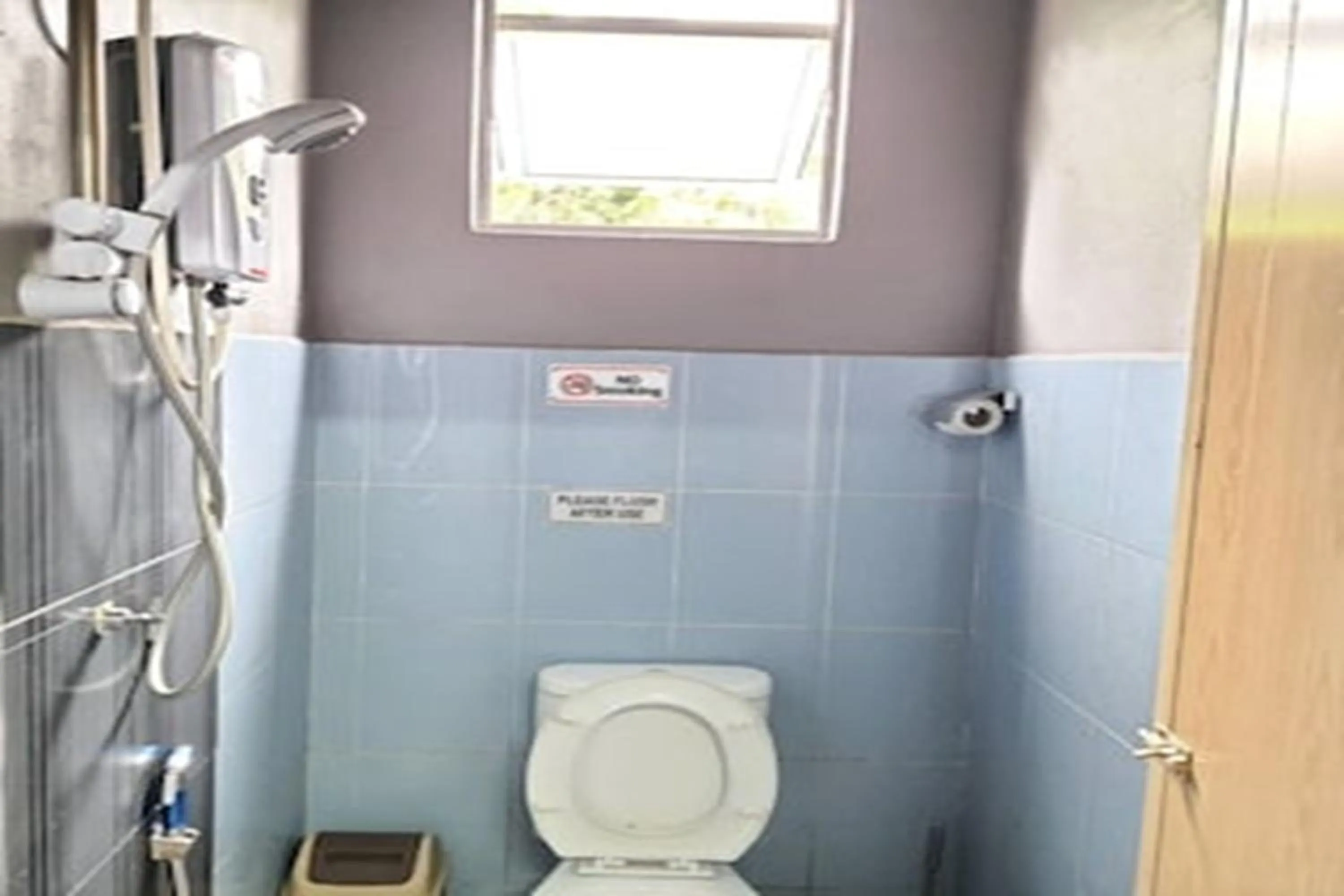 Bathroom in SPOT ON 89751 Bed Station Guest House