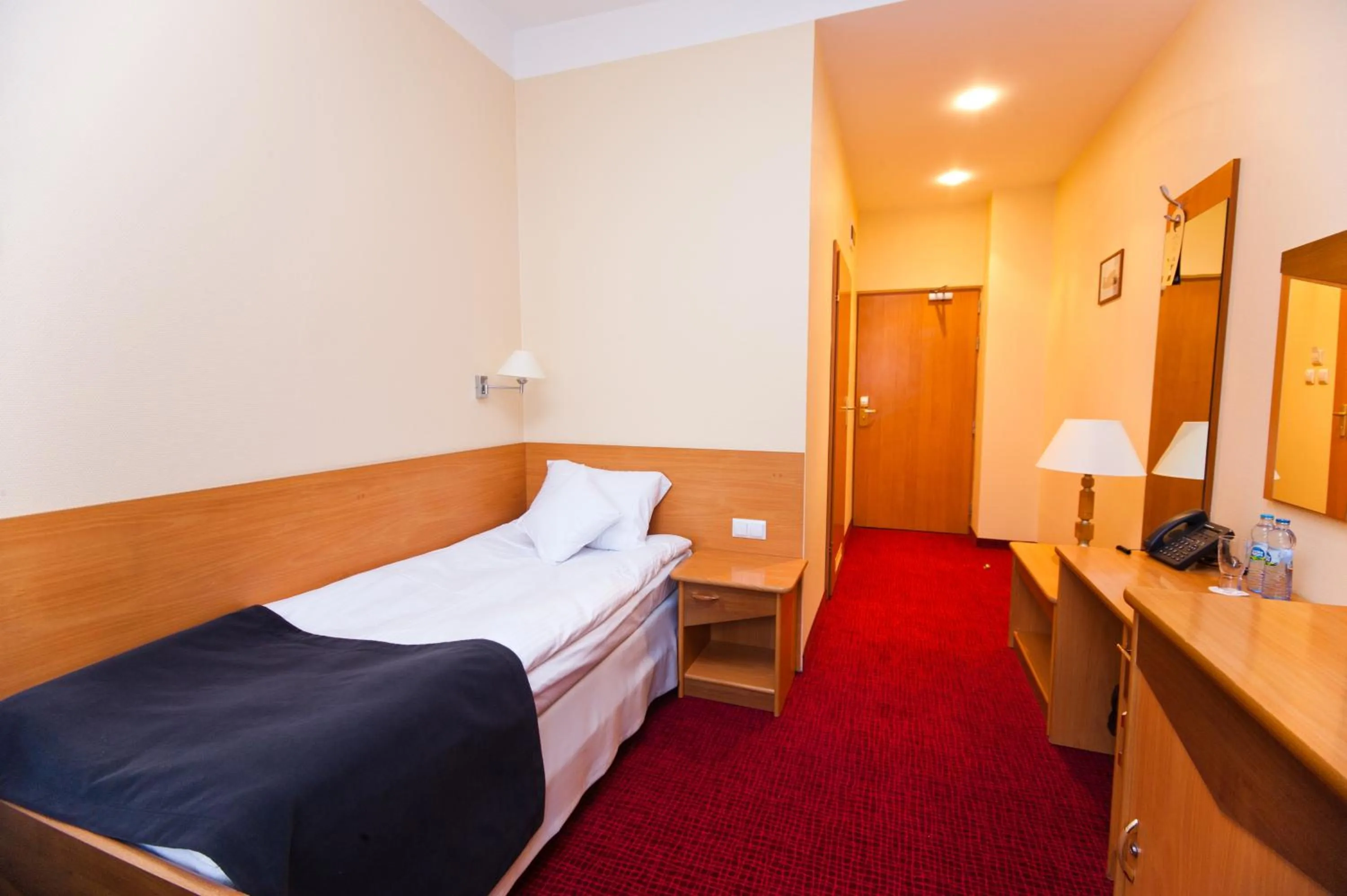 Bedroom, Bed in Hotel Malinowski Business