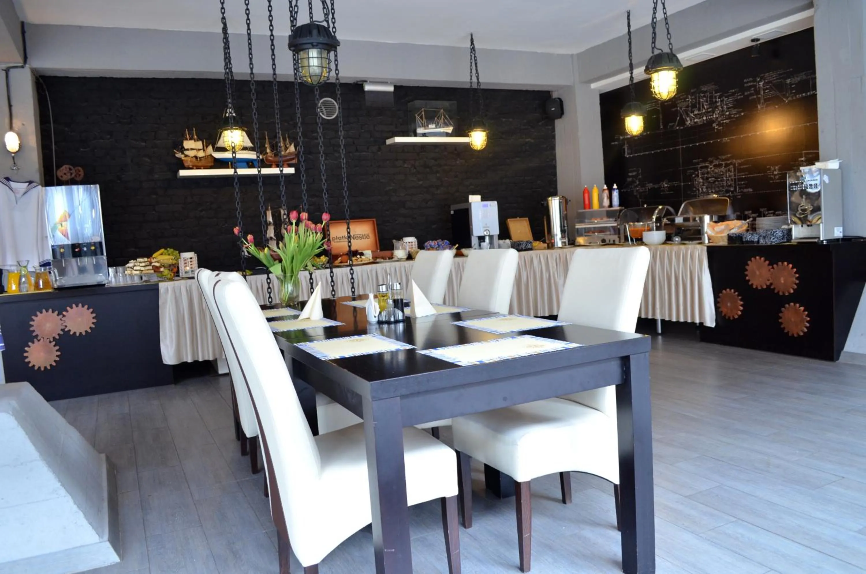 Breakfast in Hotel Malinowski Business