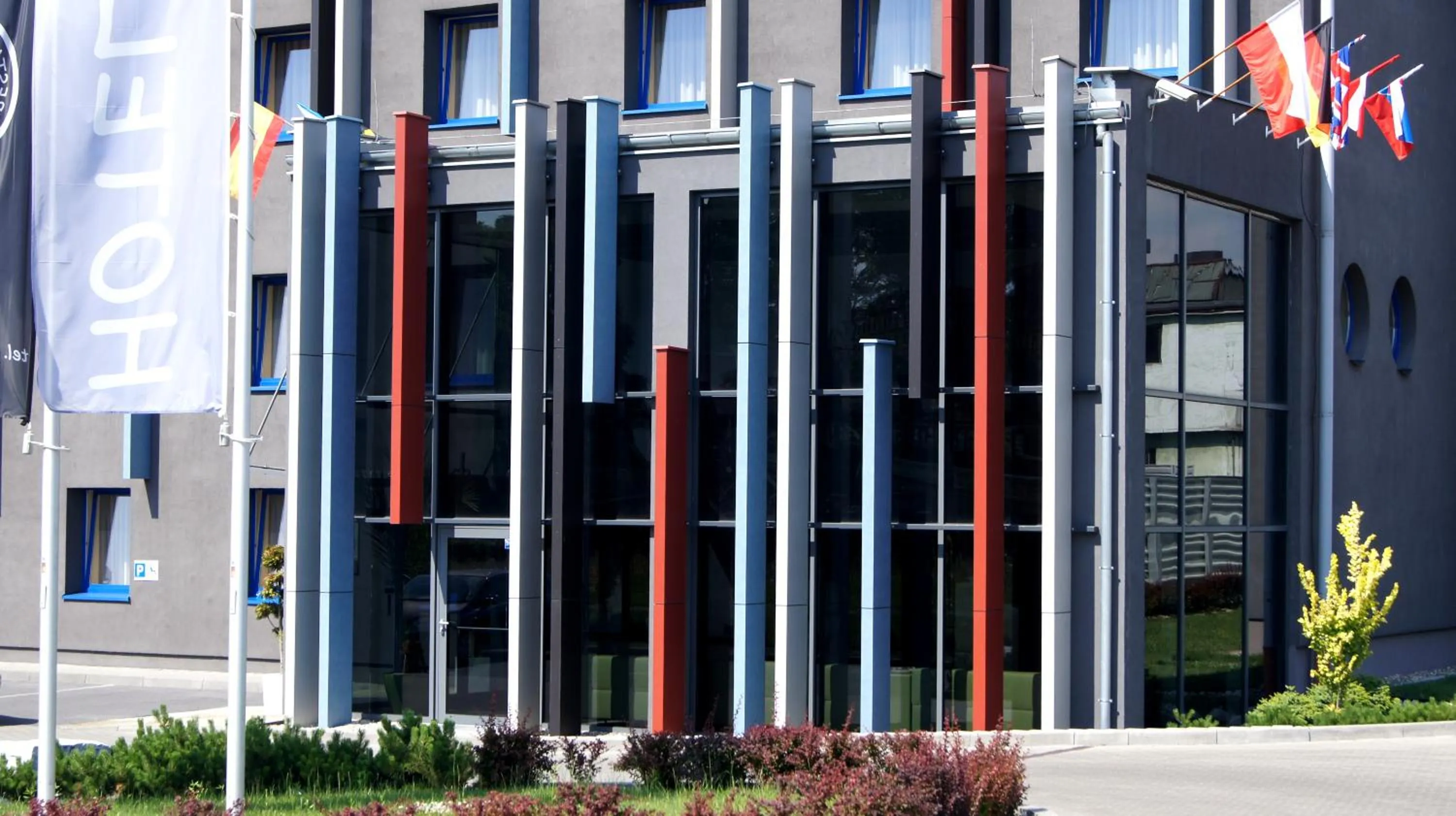 Property building in Hotel Malinowski Business