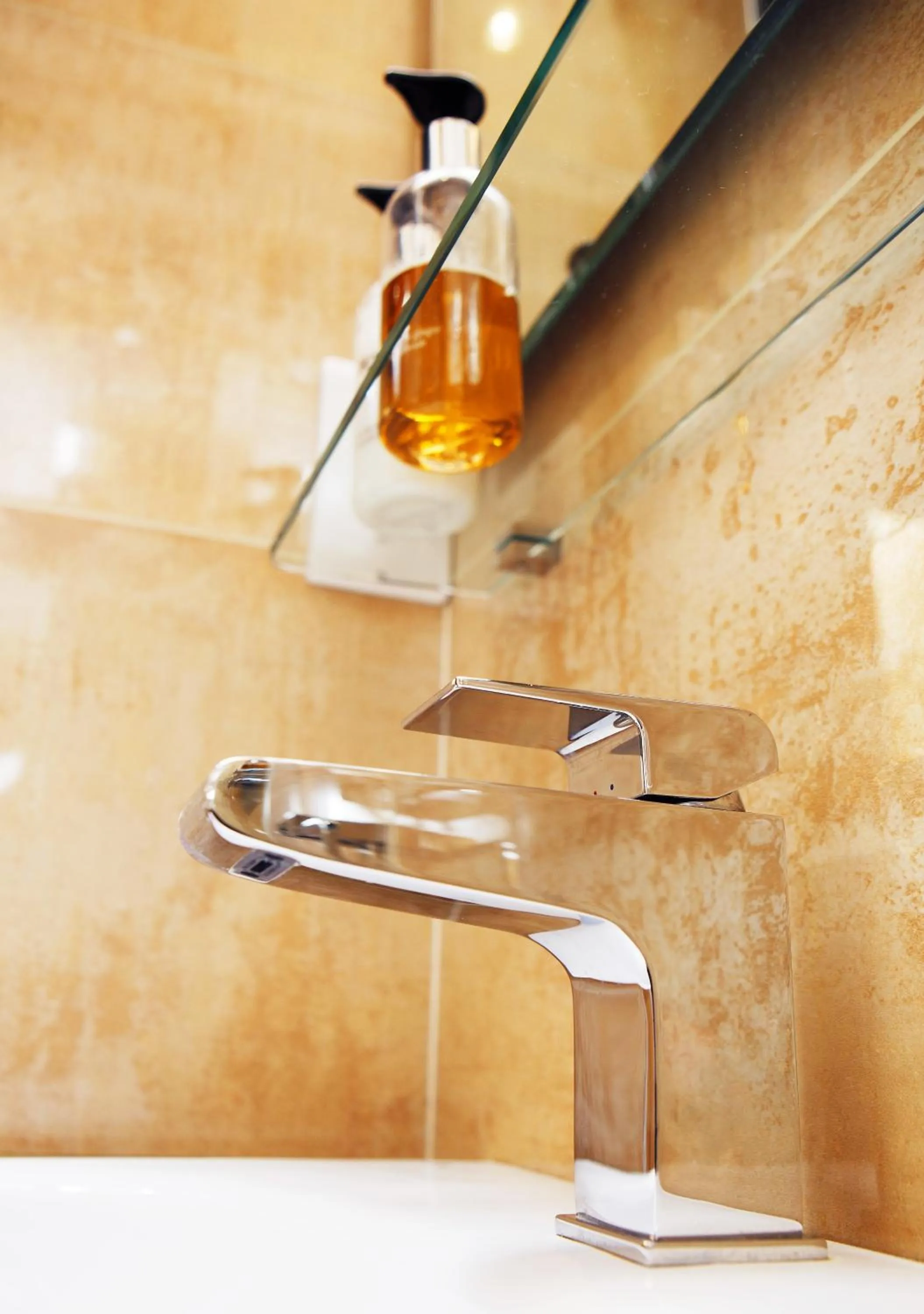 Bathroom in The Lamb Inn