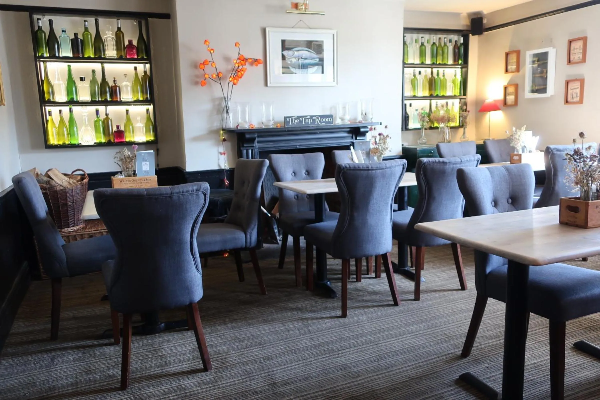 Restaurant/places to eat in The Lamb Inn