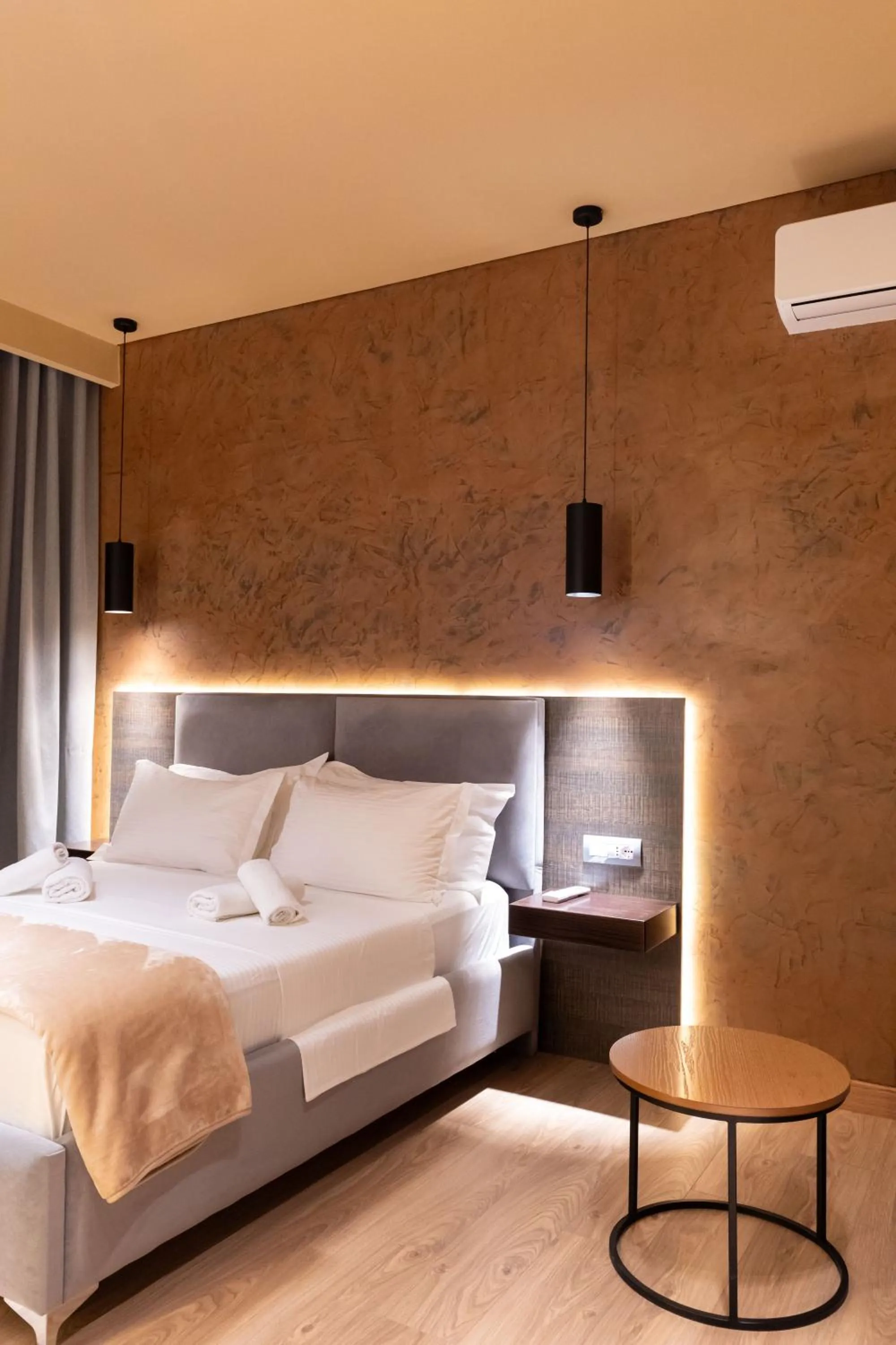 Bed in Hotel Piramida