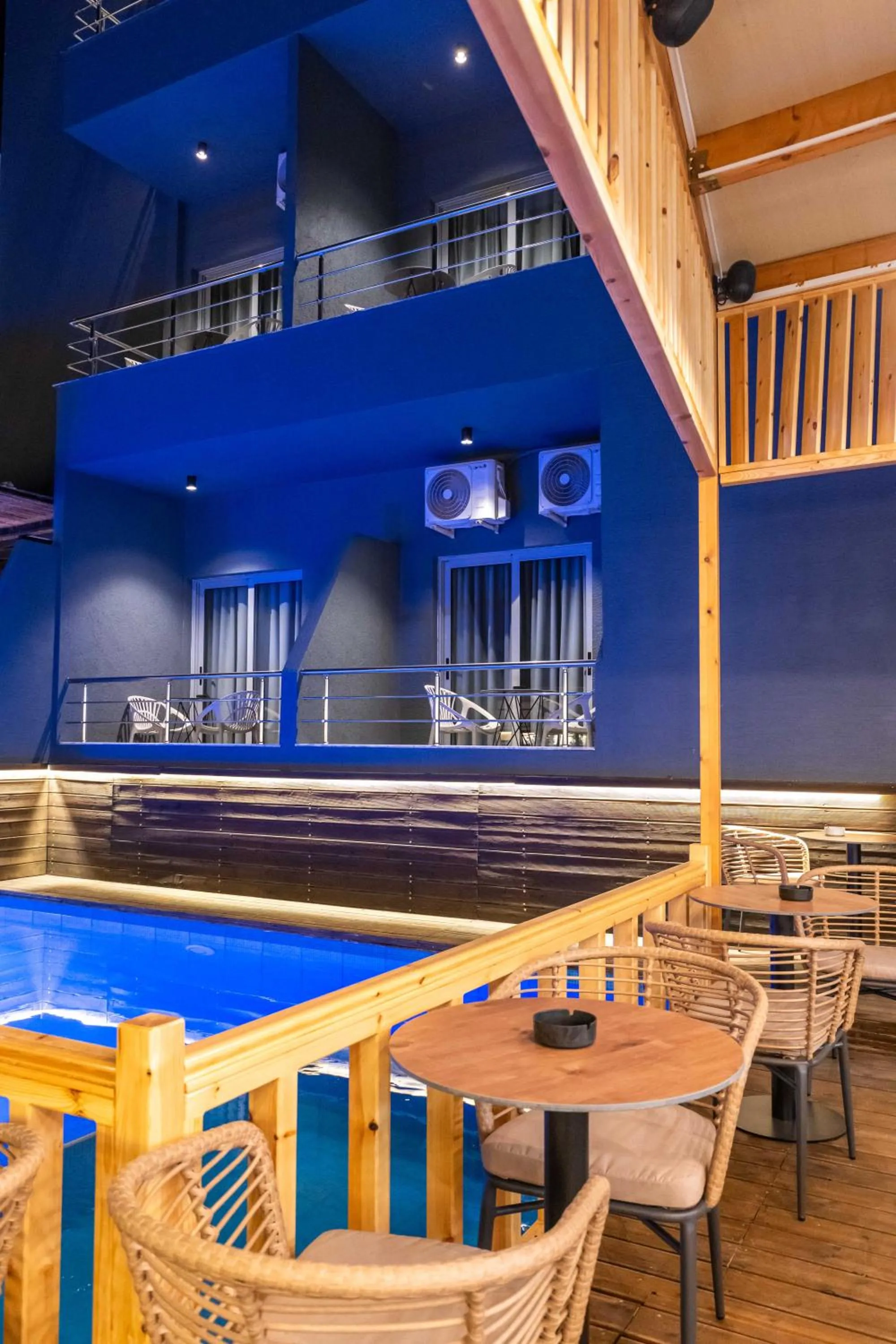 Pool view in Hotel Piramida