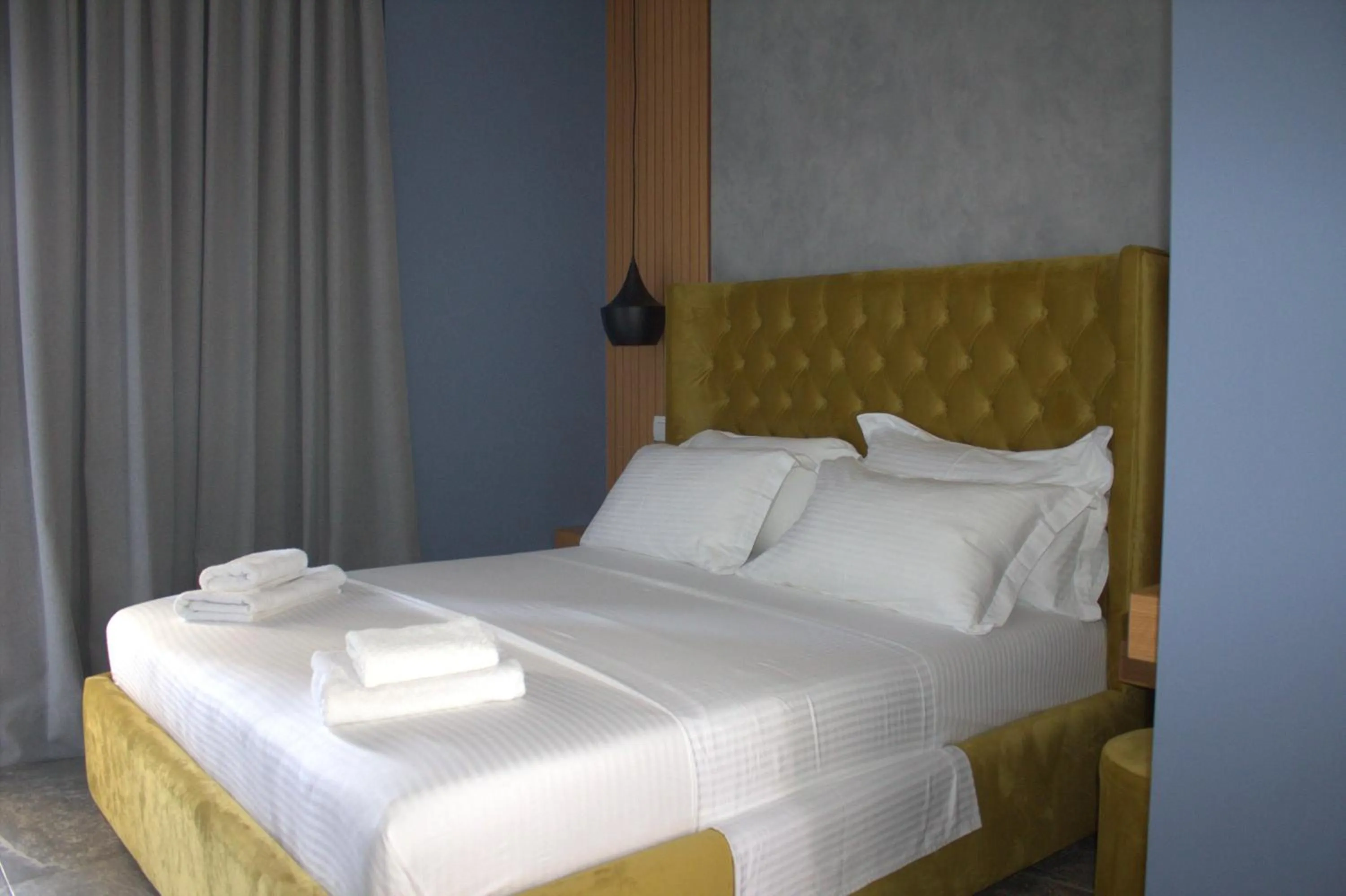 Bed in Hotel Piramida