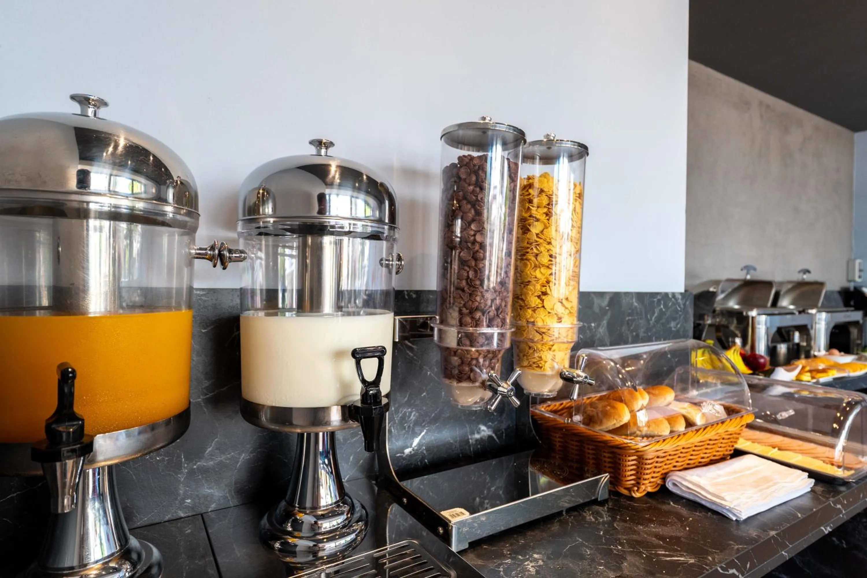 Food in Hotel Piramida