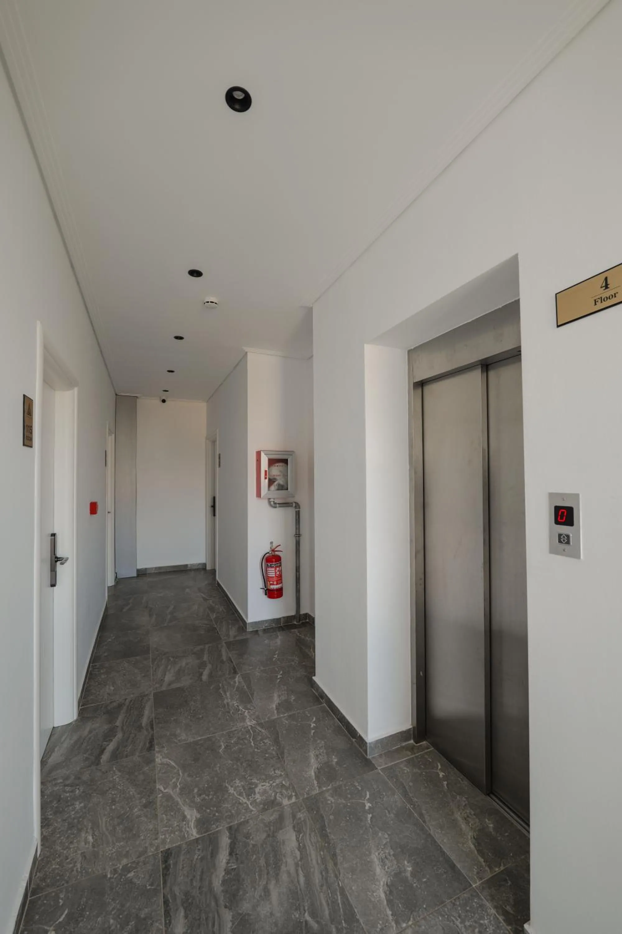 elevator in Hotel Piramida