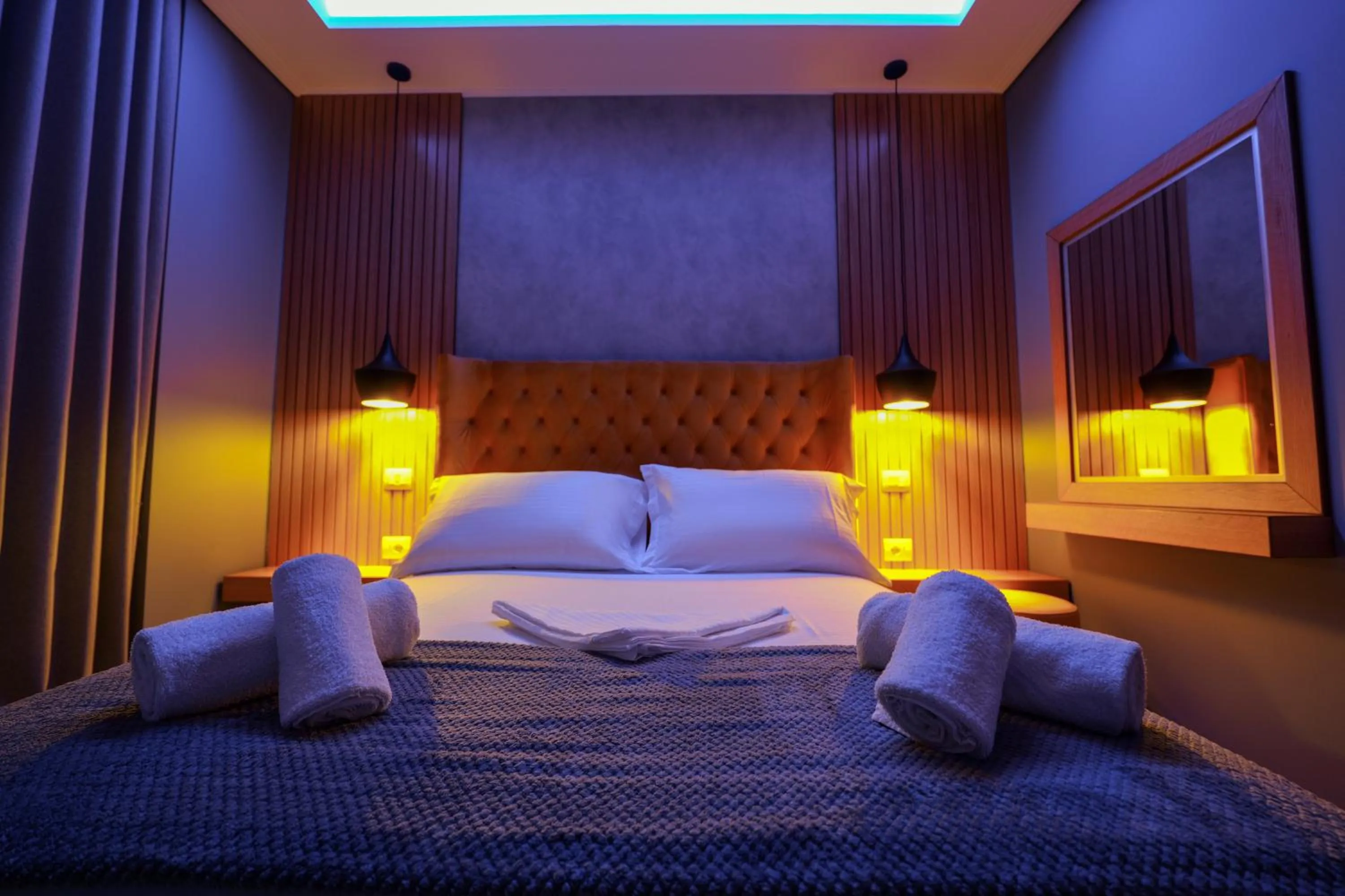 Bed in Hotel Piramida