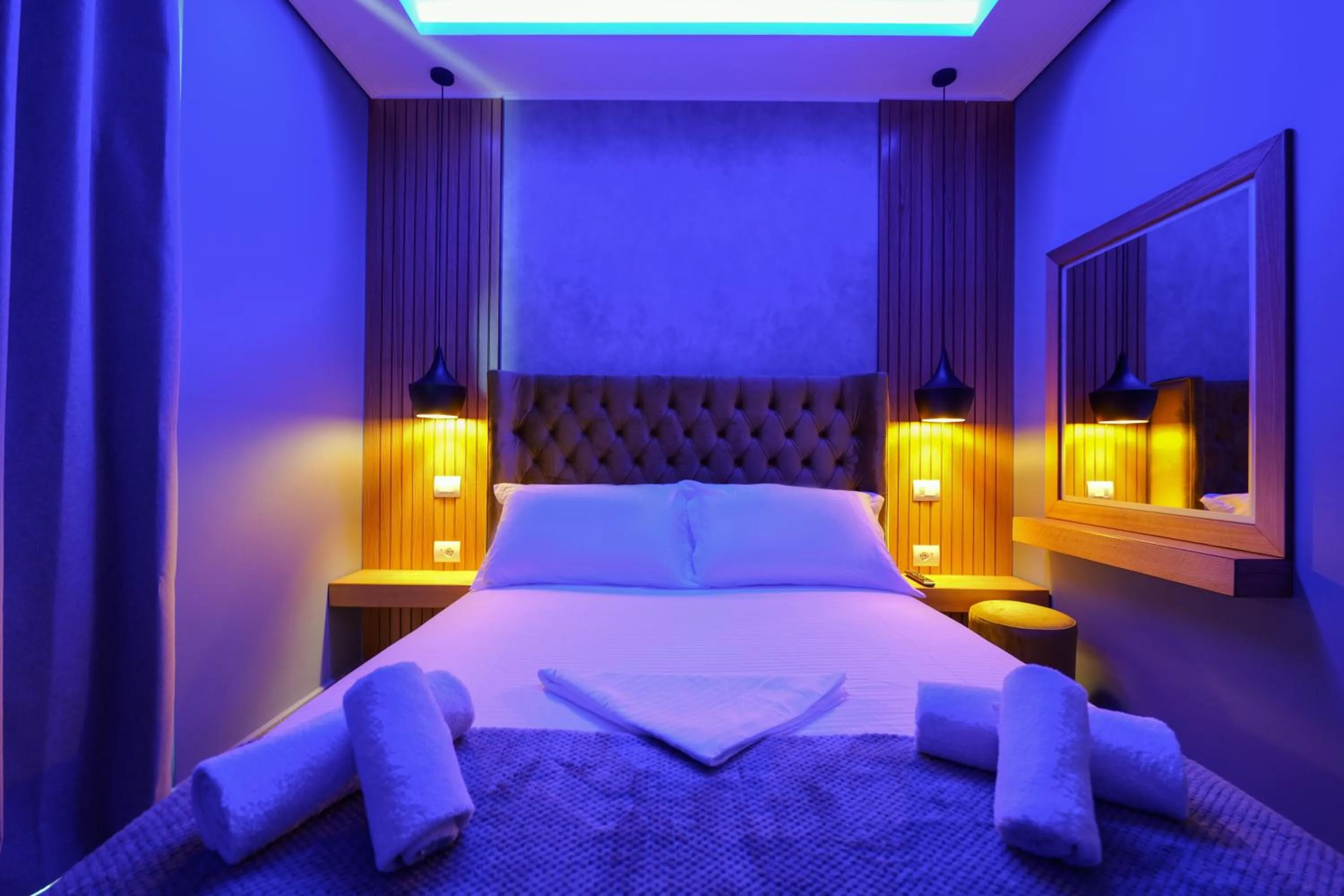 Bed in Hotel Piramida