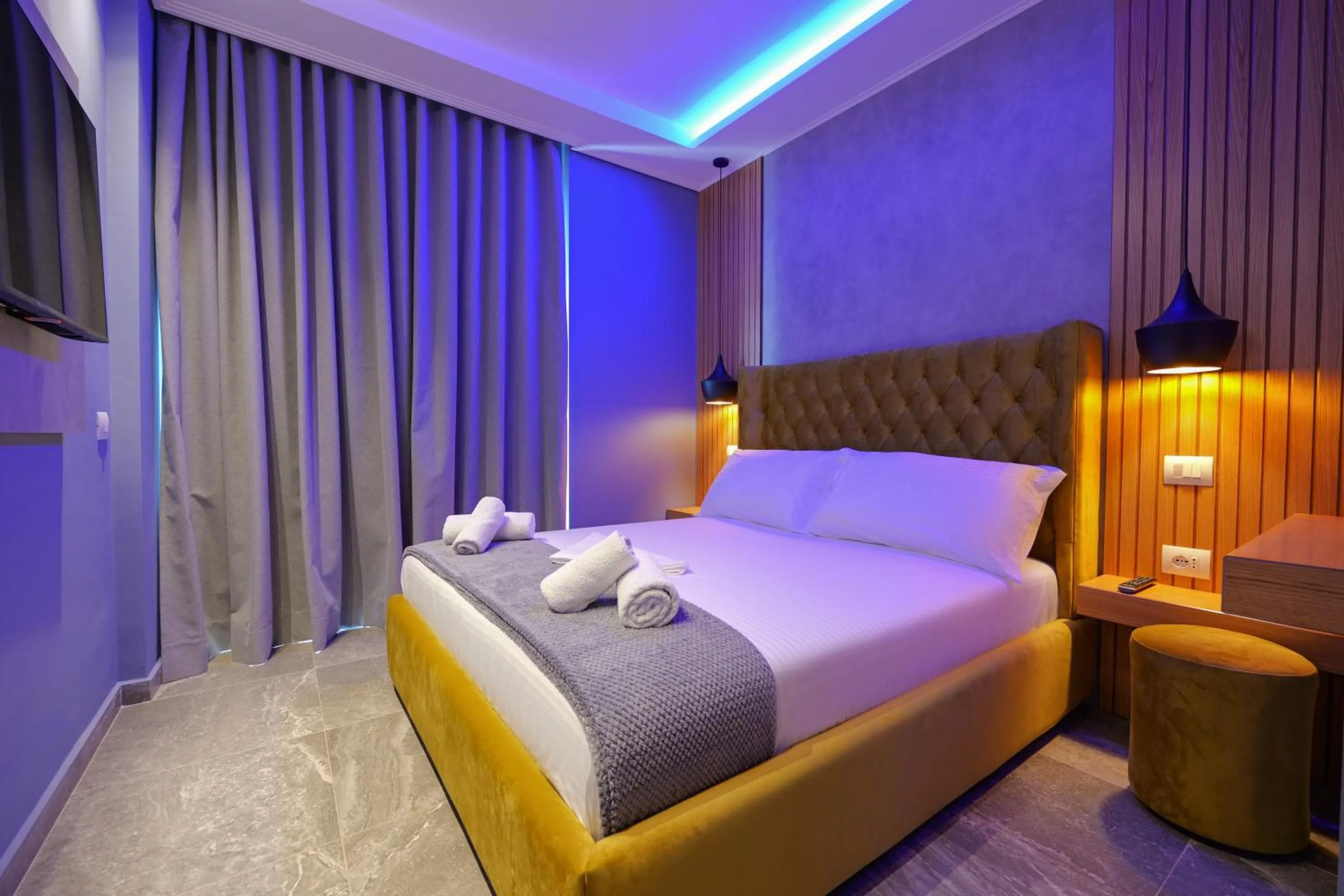 Bed in Hotel Piramida