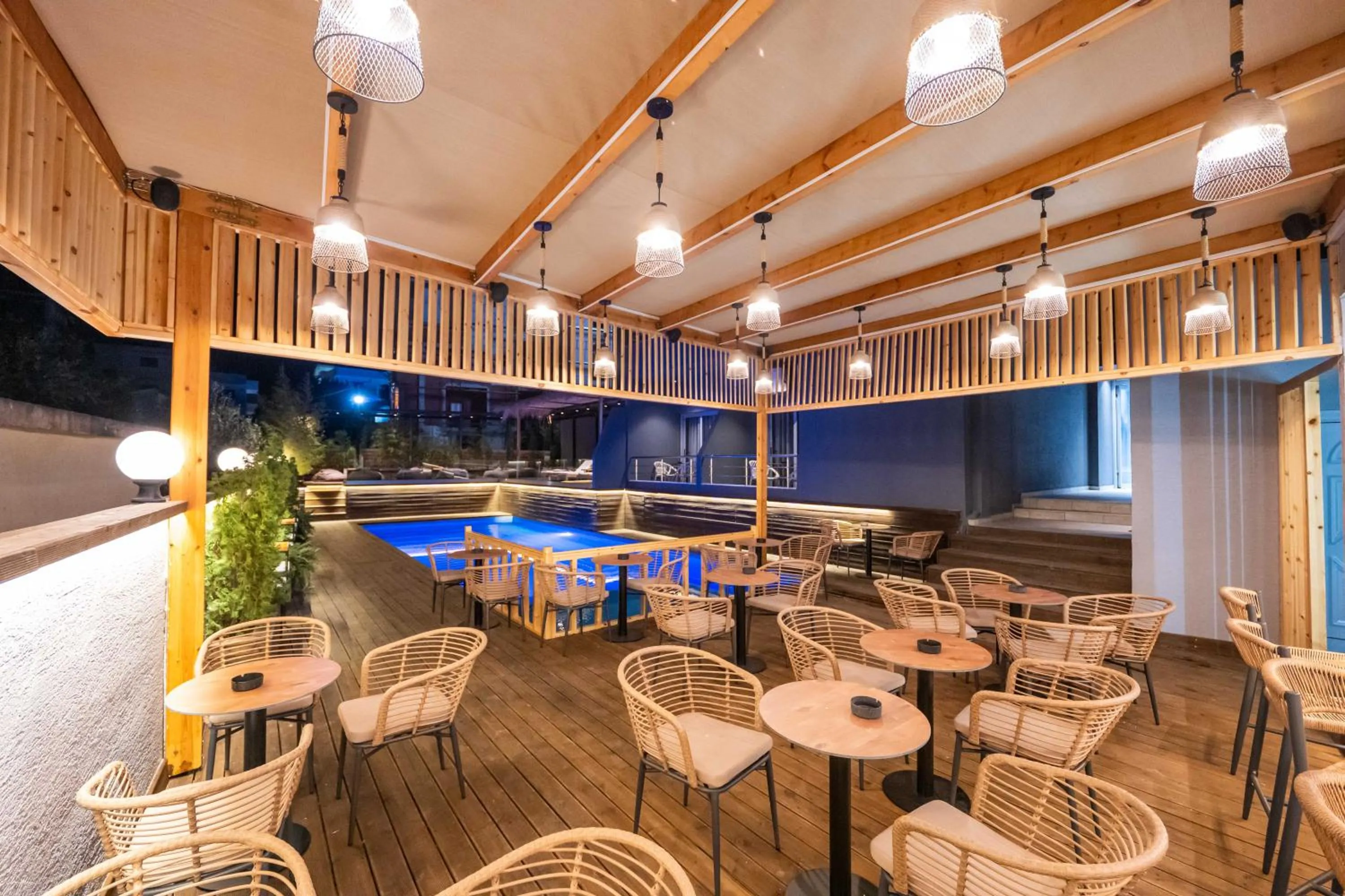 Restaurant/places to eat in Hotel Piramida