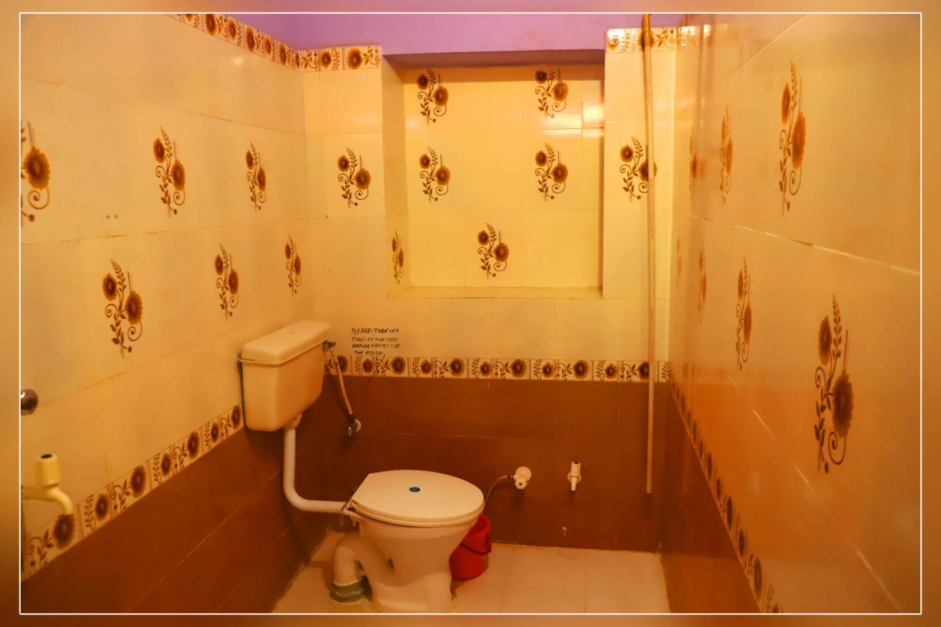 Bathroom in Hotel Renuka