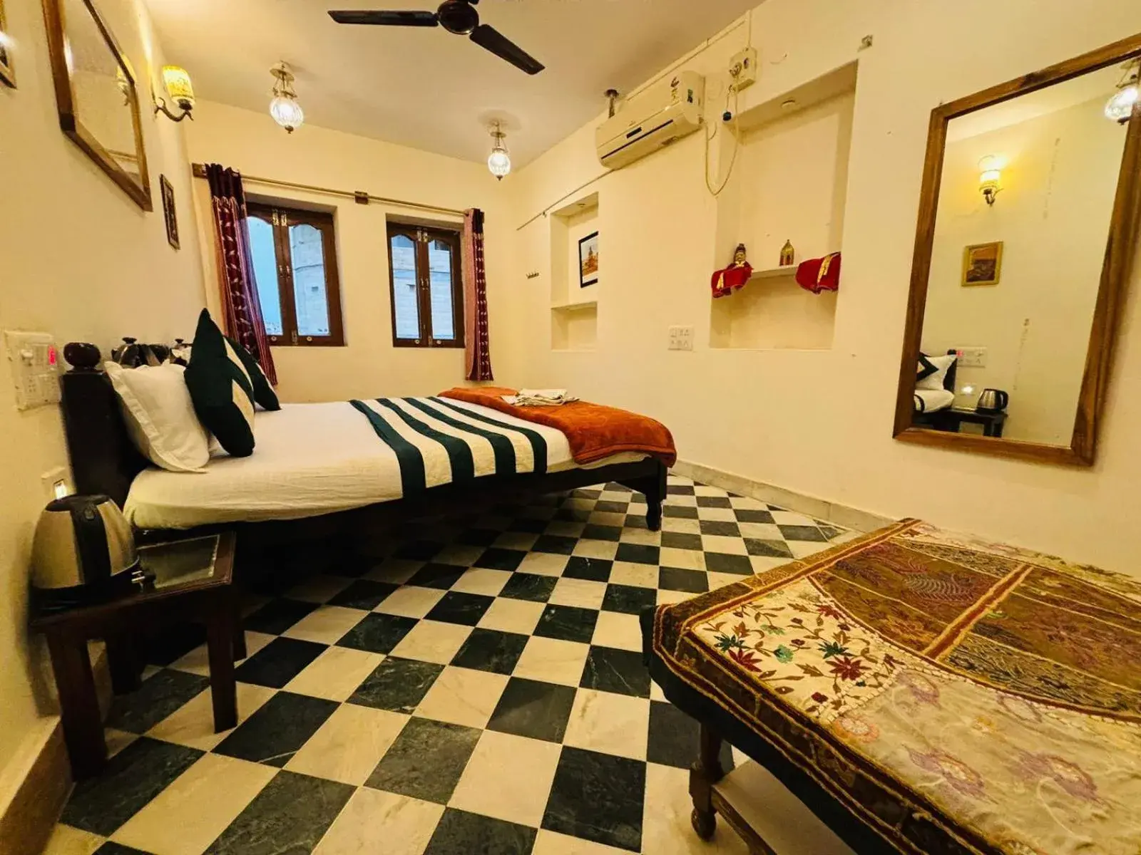 Bedroom, Bed in Hotel Renuka Bedroom, Bed in Hotel Renuka