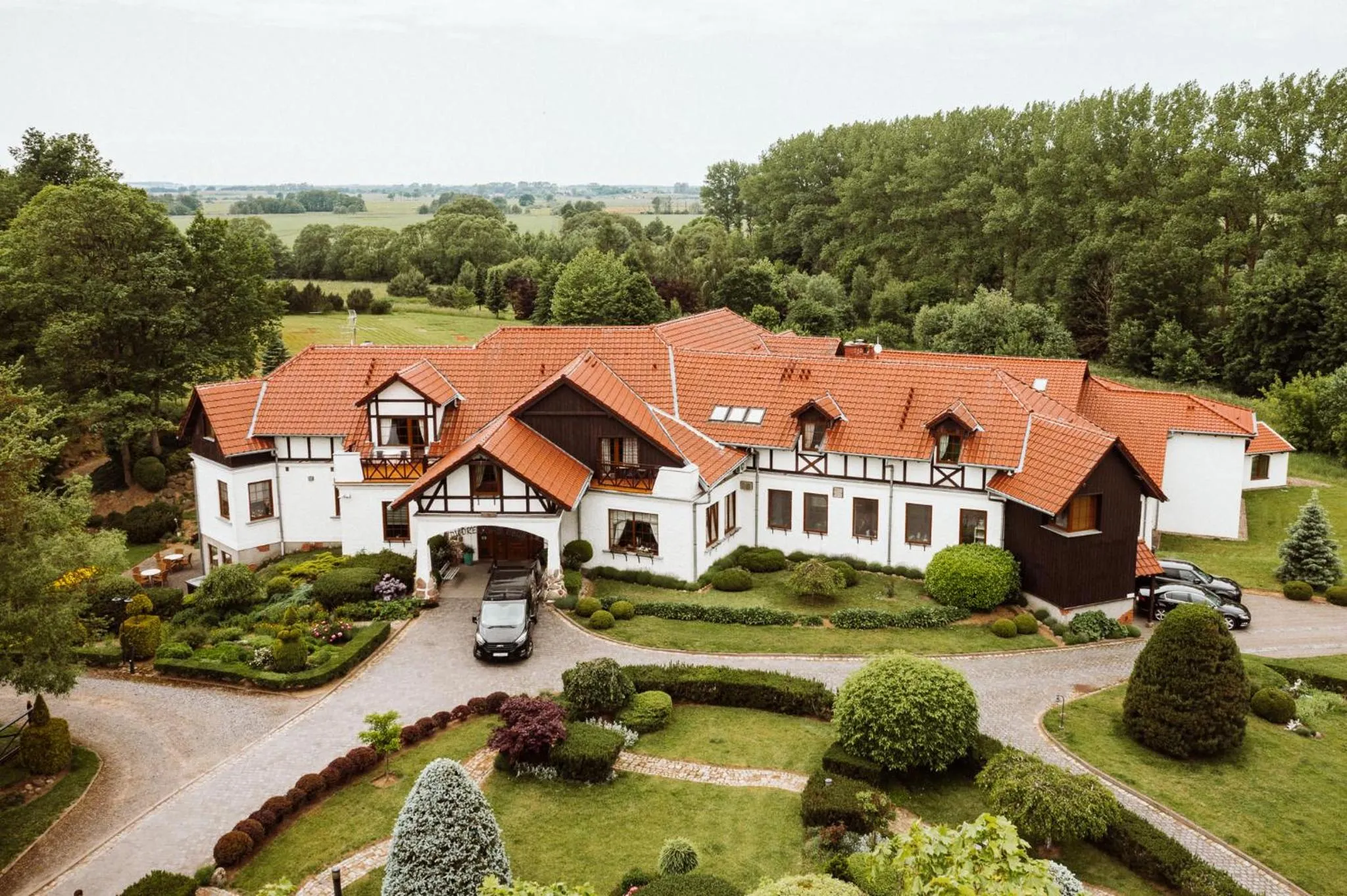 Property building in Hotel Dworek nad Regą