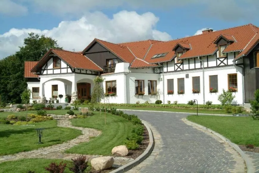 Hotel Dworek nad Regą