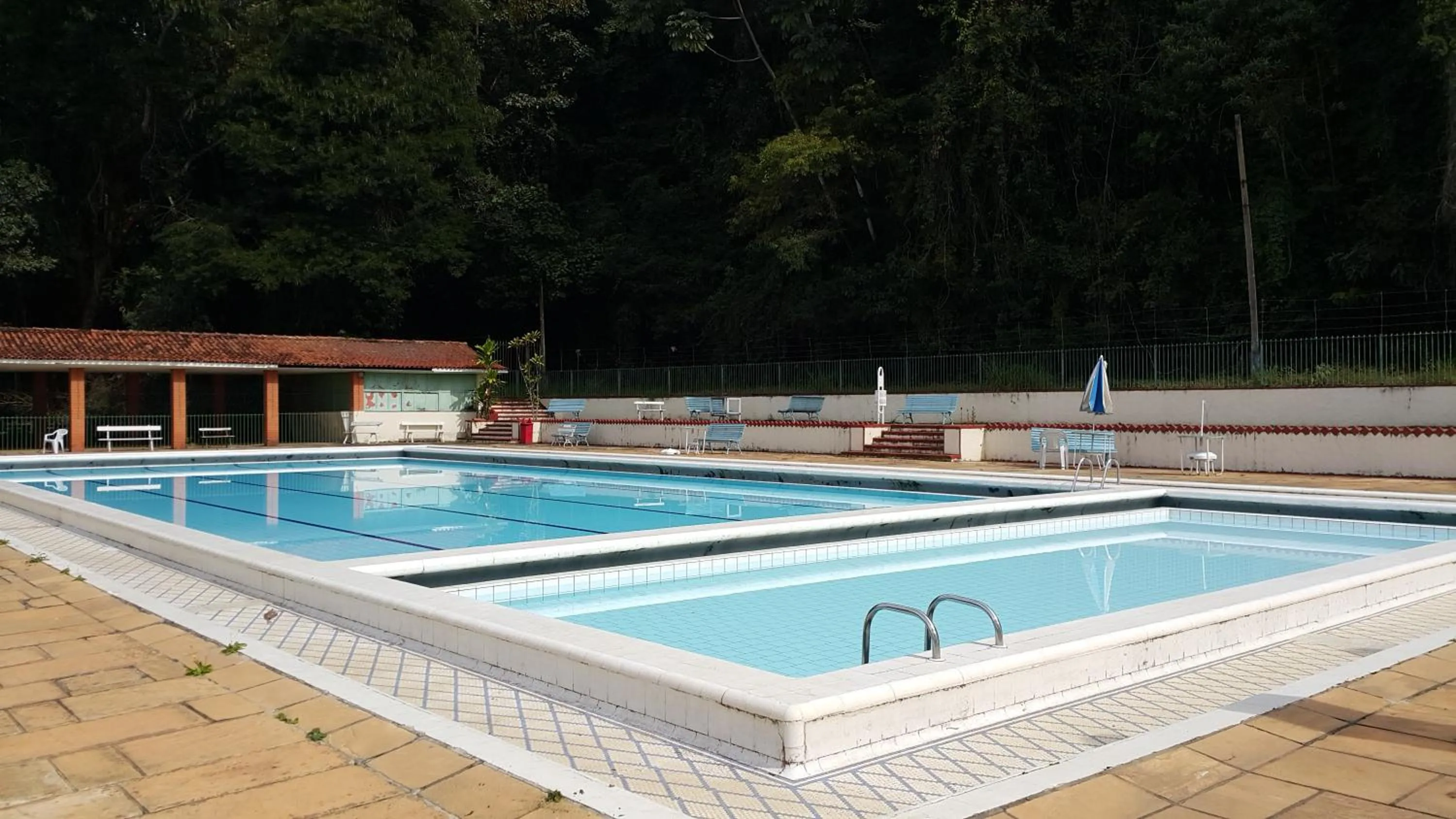 Swimming pool in Apart Hotel em Caxambu207