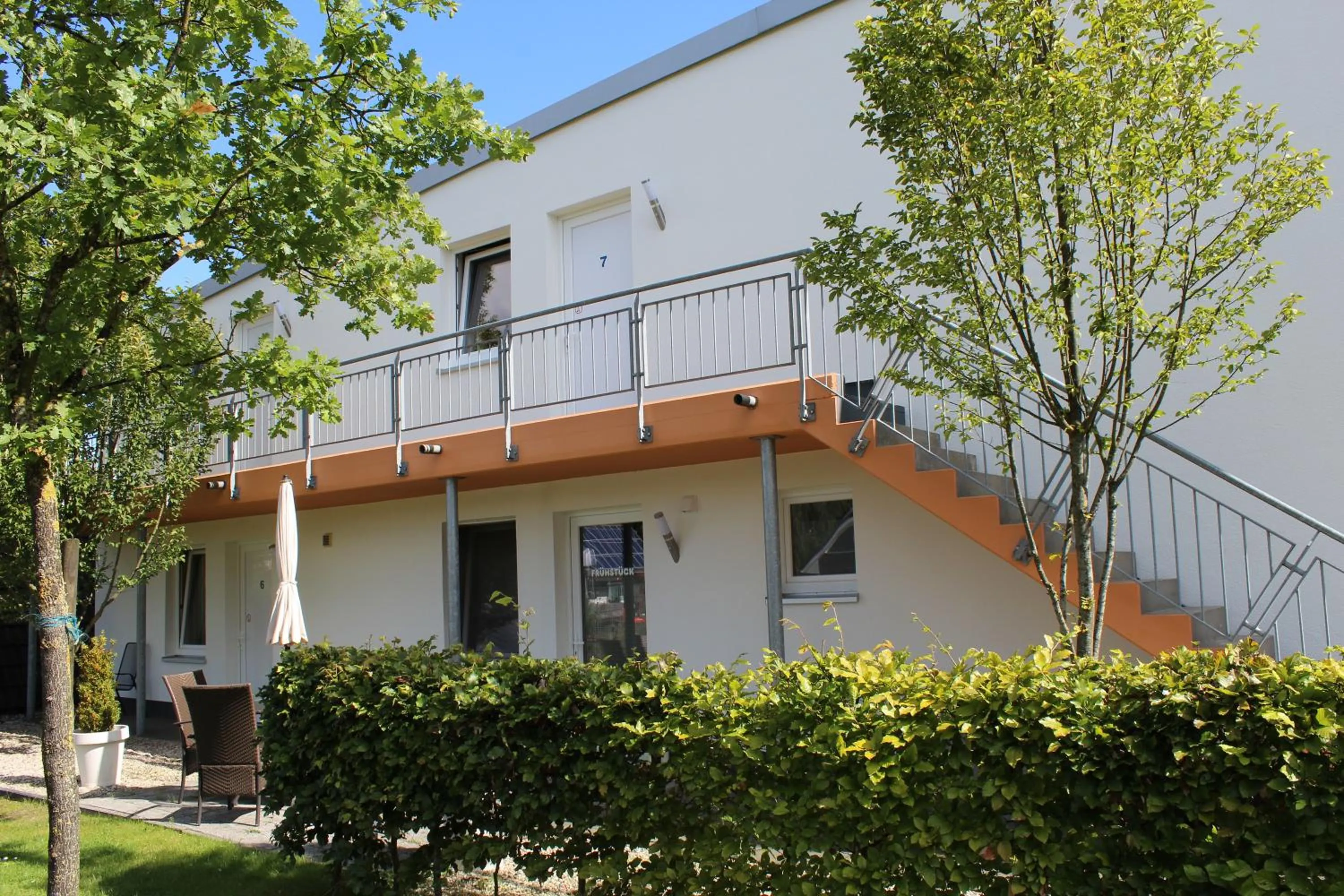 Facade/entrance in Pur Hotel