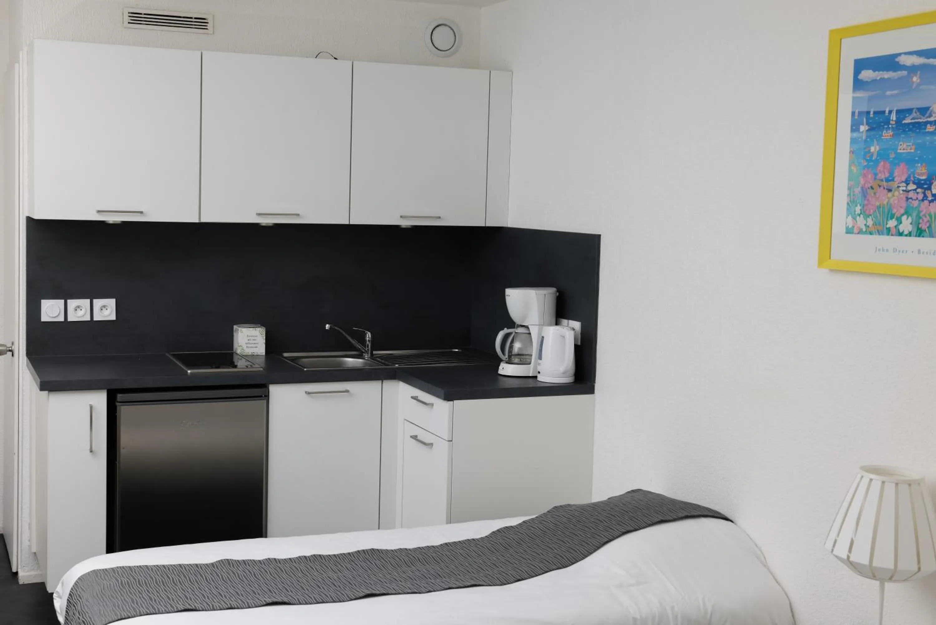 Bed in Résidence Victoria Surf