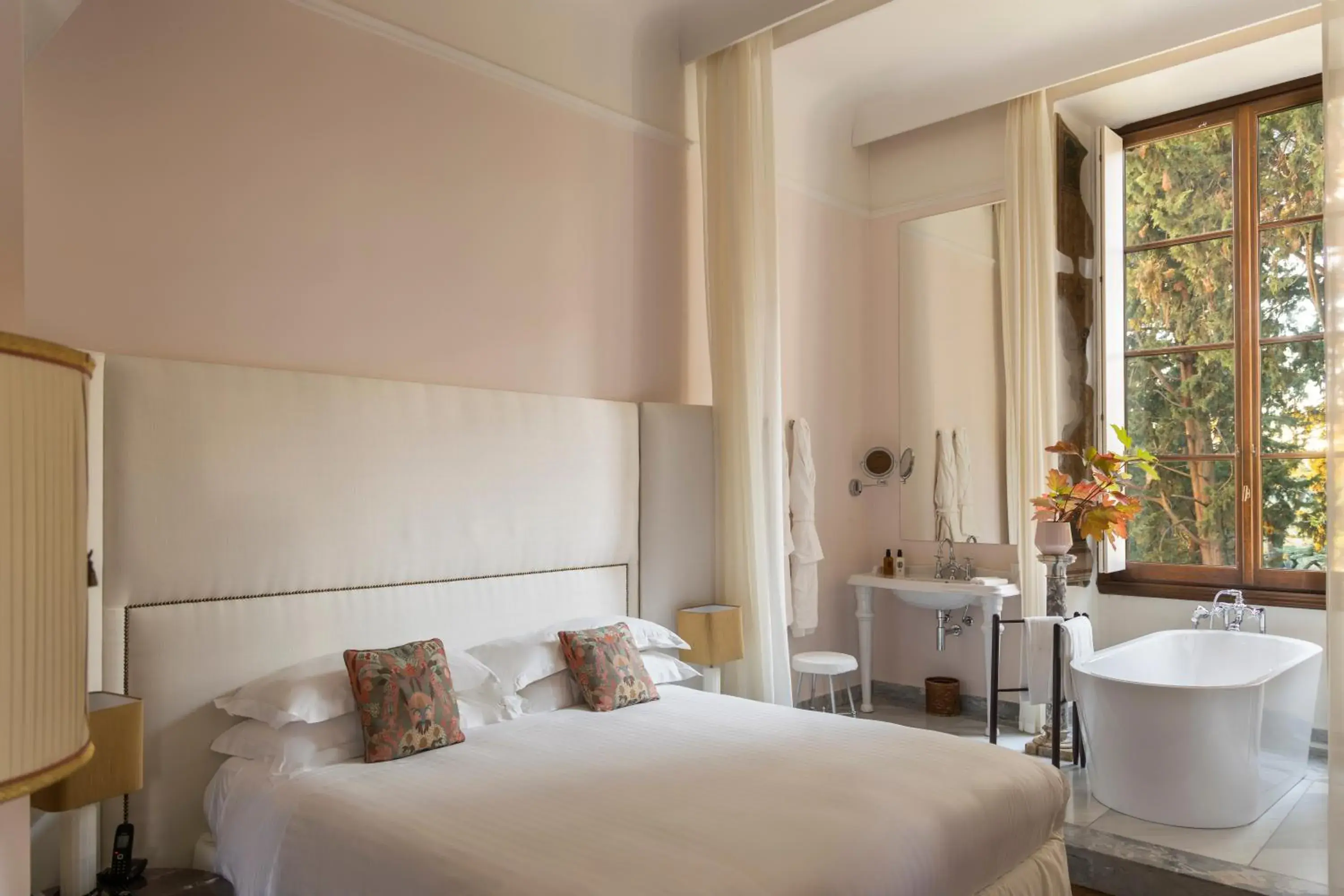 Bedroom, Bed in Il Salviatino Firenze Bedroom, Bed in Il Salviatino Firenze