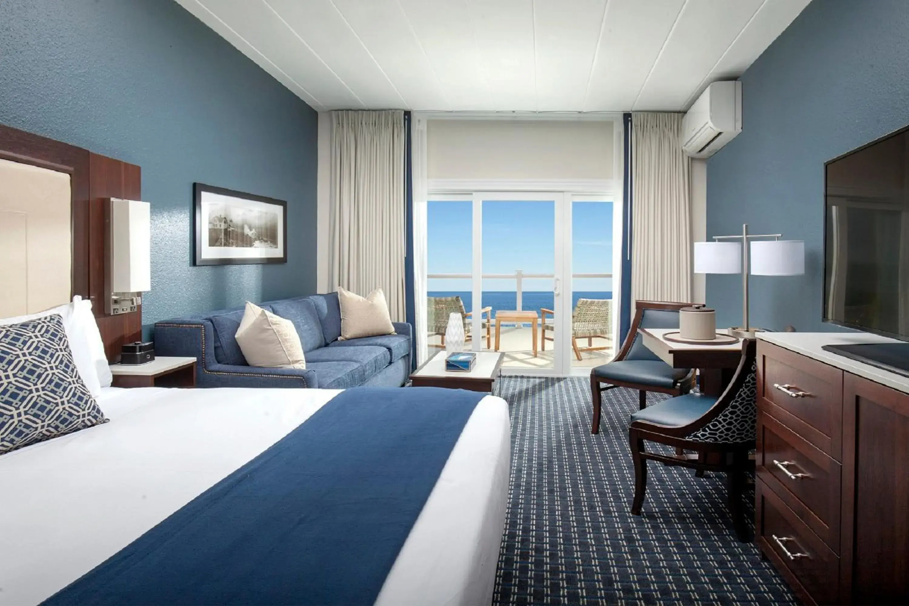 Photo of the whole room in Ocean House Hotel at Bass Rocks Photo of the whole room in Ocean House Hotel at Bass Rocks