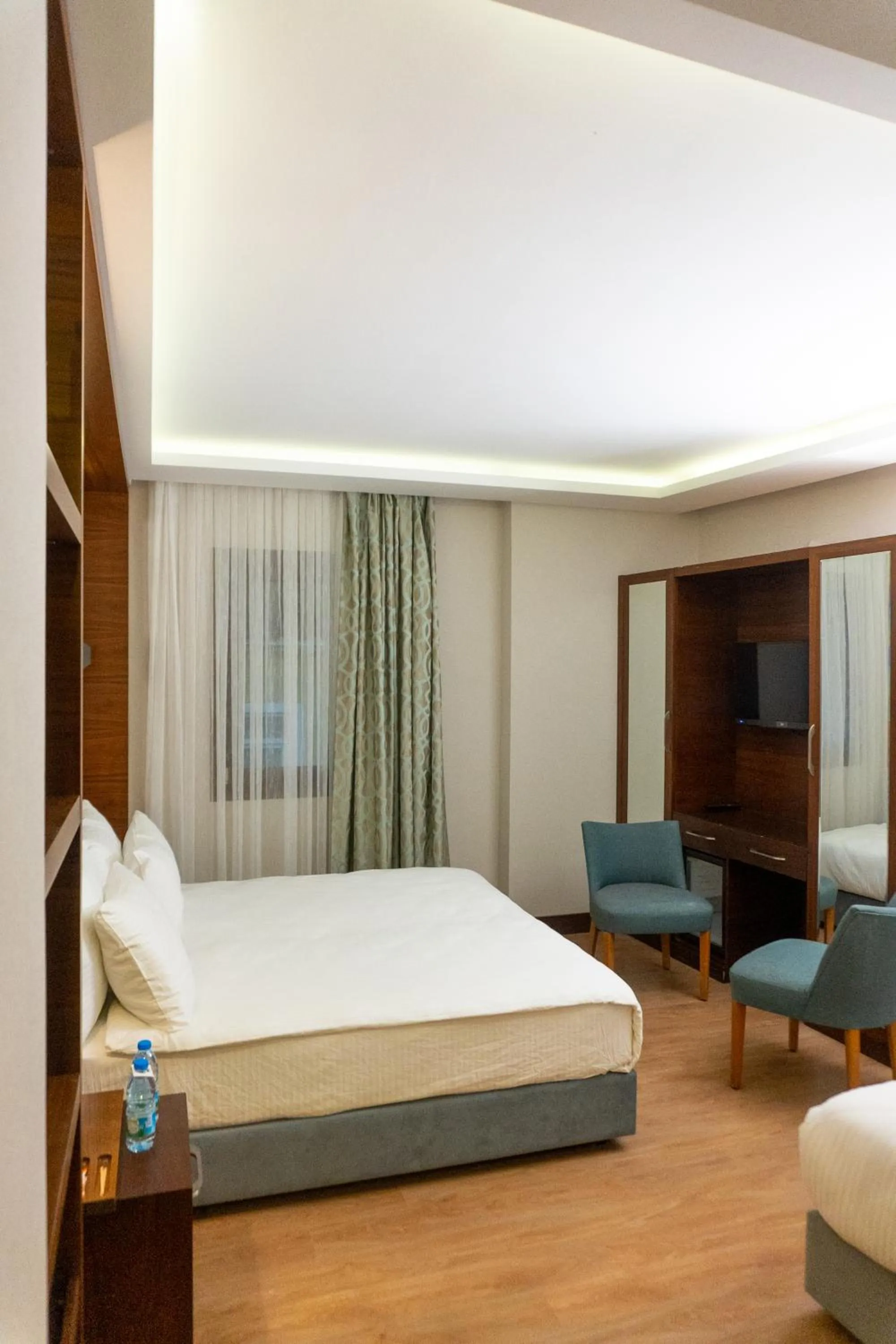 Photo of the whole room, Bed in Long Stay İstanbul Hotel
